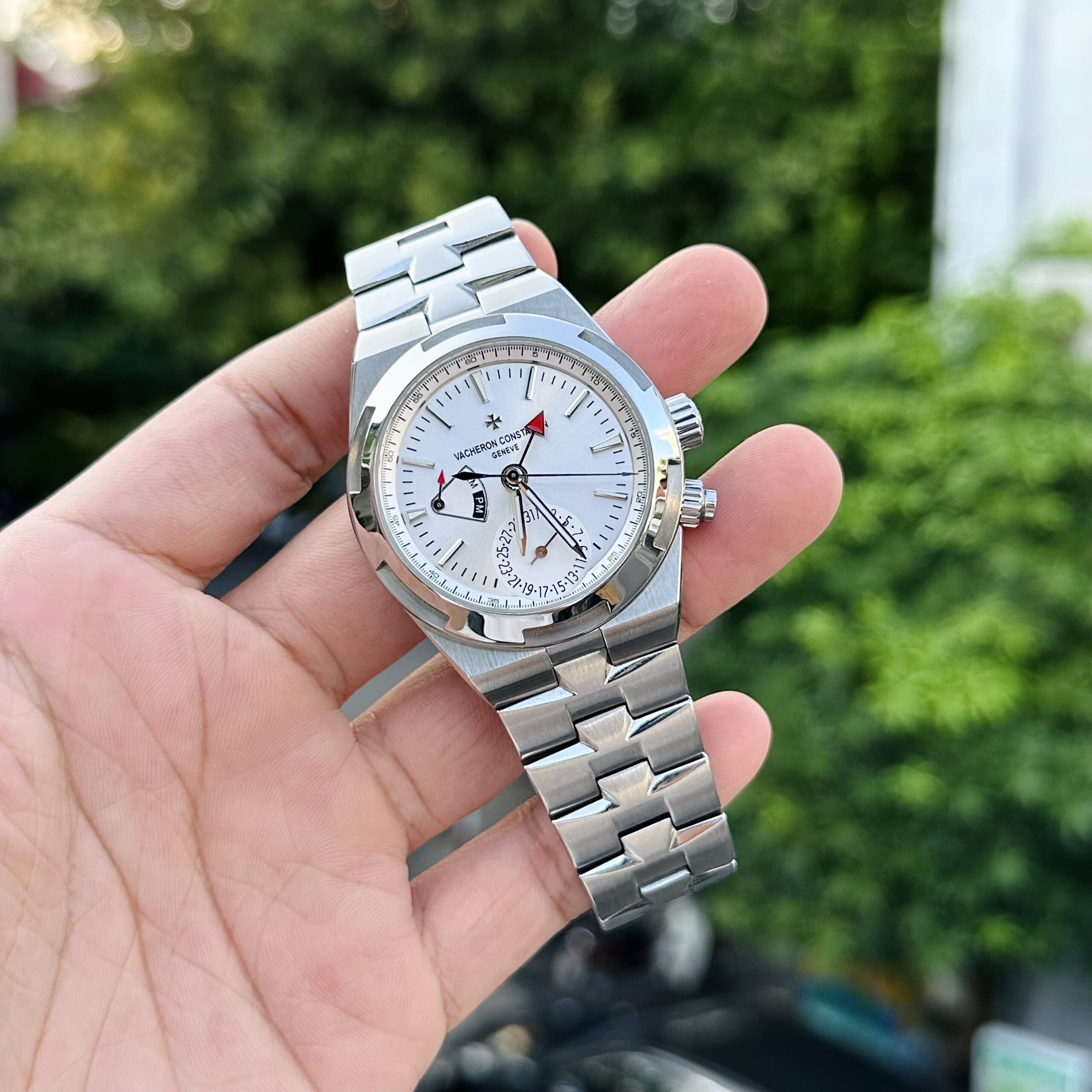 Vacheron Constantin Overseas 7900V Replica 11 Watch 41mm - Image 3