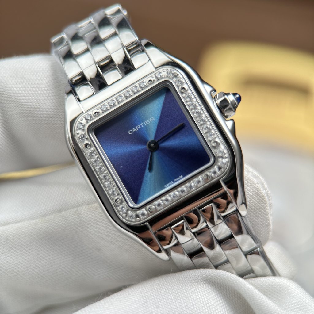 Đồng hồ nữ Cartier Panthere Small Model Rep 11 Mặt Xanh Dương Viền Đính Đá CZ 23x30mm