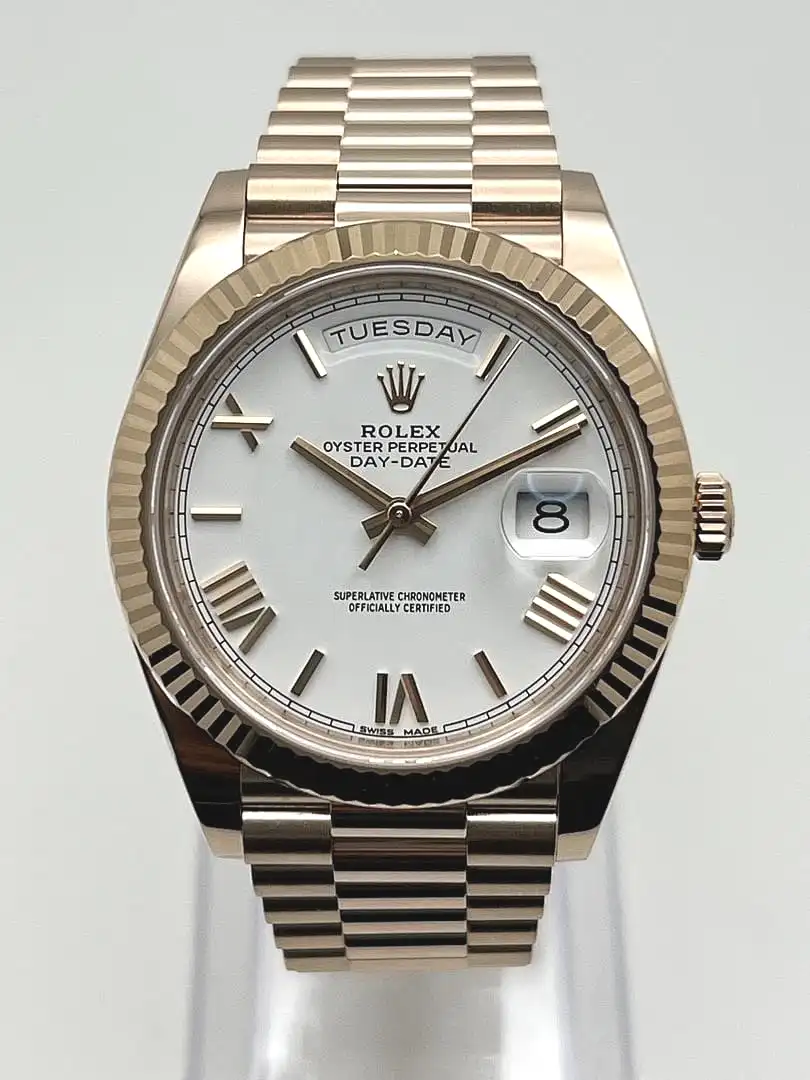 Rolex Day-Date 40 228235 Rose Gold White Roman Dial - Image 3