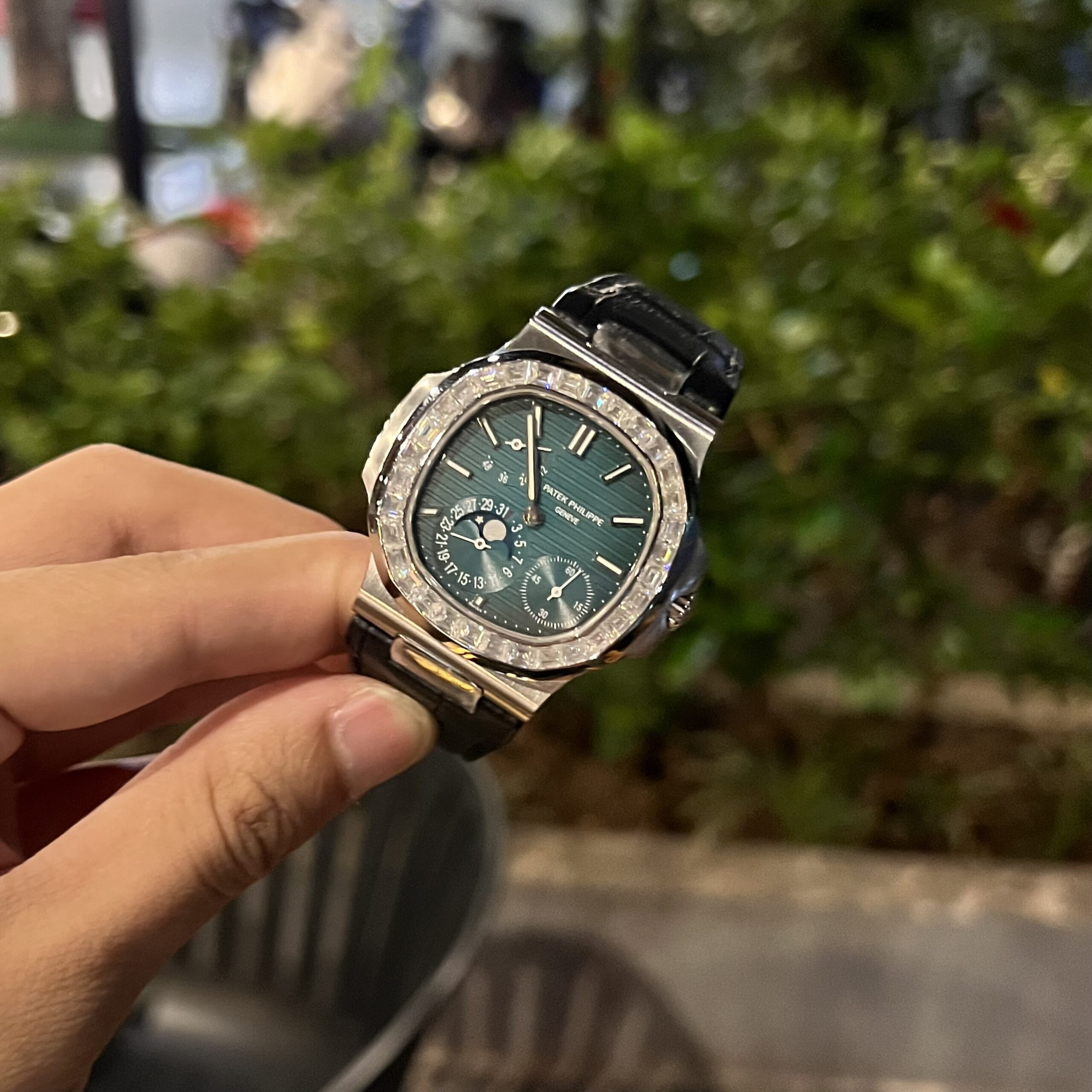 Patek Philippe Nautilus 5722G Custom Moissanite 40mm - Image 5