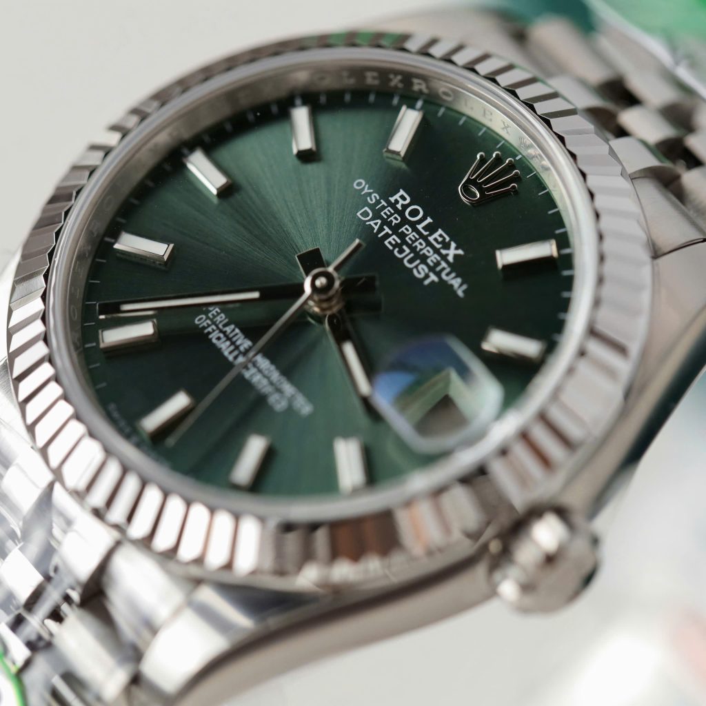 Đồng Hồ Rolex DateJust Nữ Mặt Xanh Lá Cọc Số Dạ Quang Nhà Máy THB 31mm