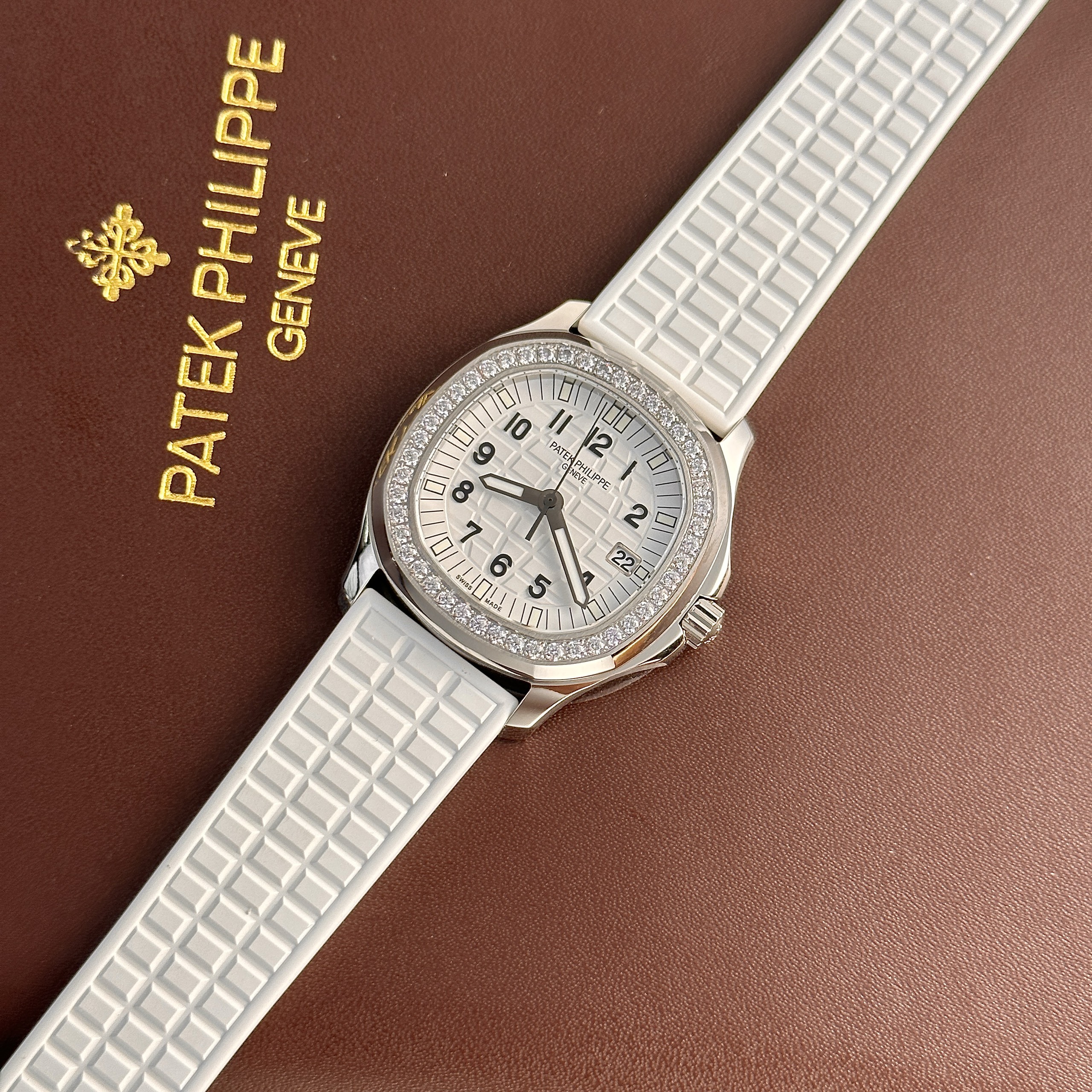 Patek Philippe Aquanaut 5067 Watch White Rubber PPF 35.6mm - Image 3