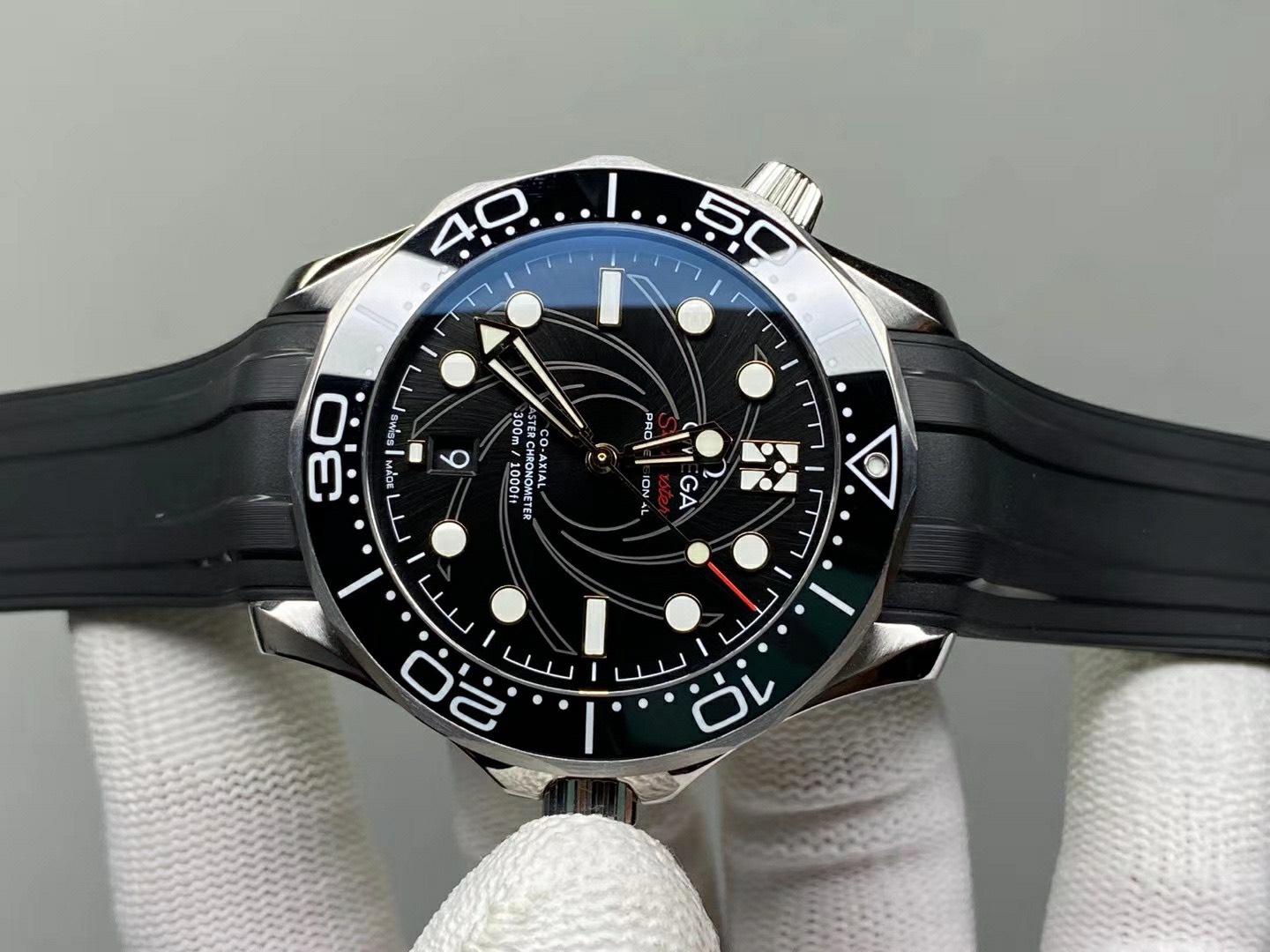 Replica Omega Seamaster James Bond 007 VS Factory 42mm