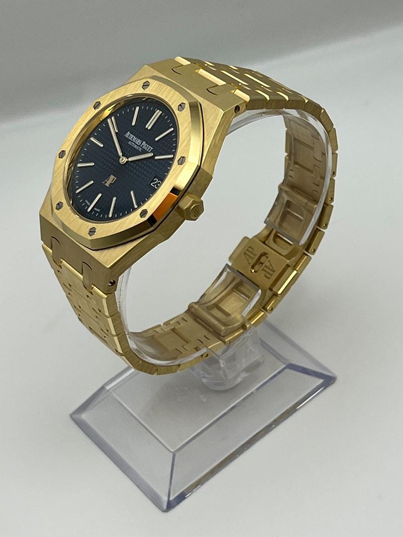 Audemars Piguet Royal Oak 15202BA.OO.1240BA.01 ‘Jumbo’ Extra Thin Yellow Gold Blue Dial - Image 4