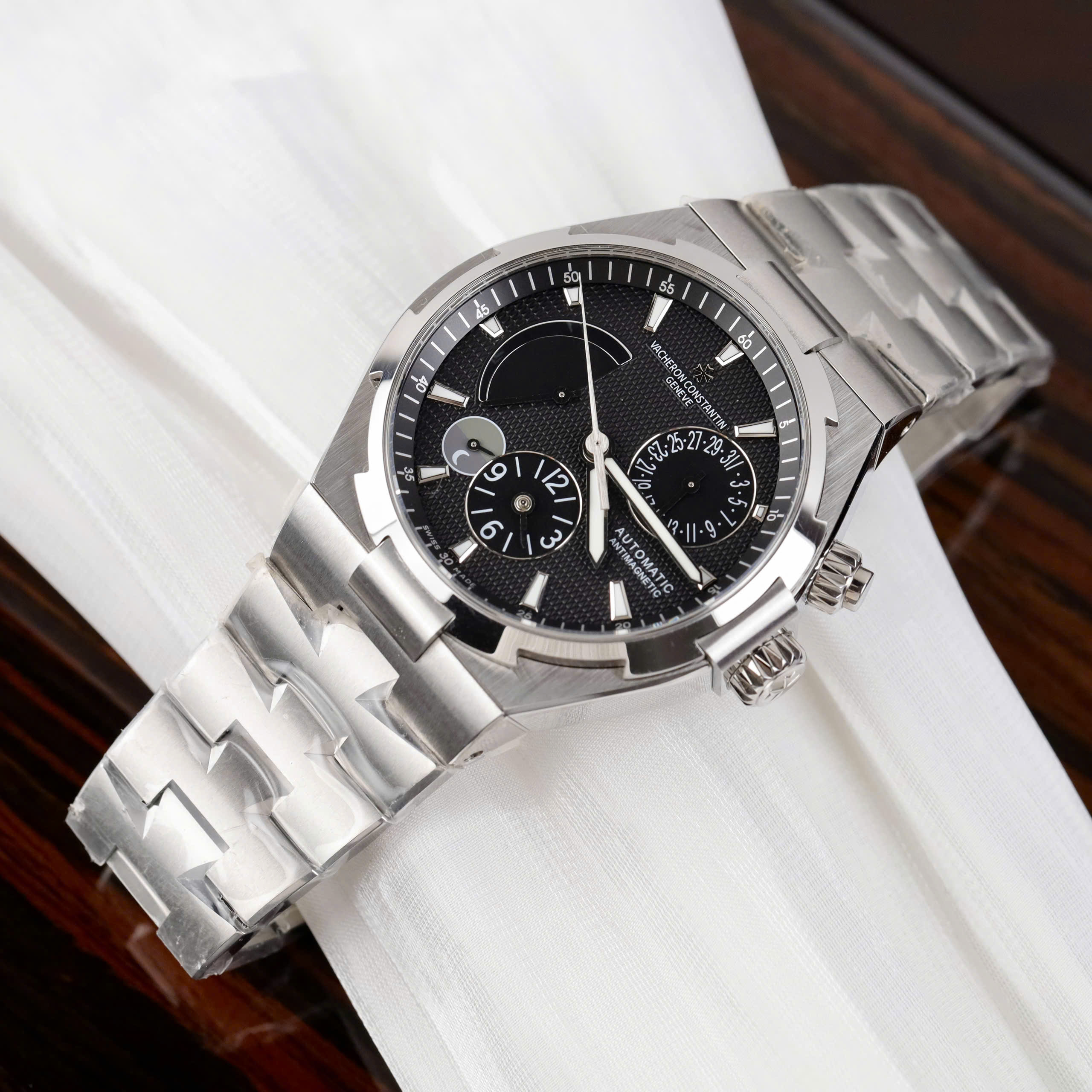 Vacheron Constantin Replica High-End Overseas Dual Time 47450 Factory 9F 42mm - Image 2