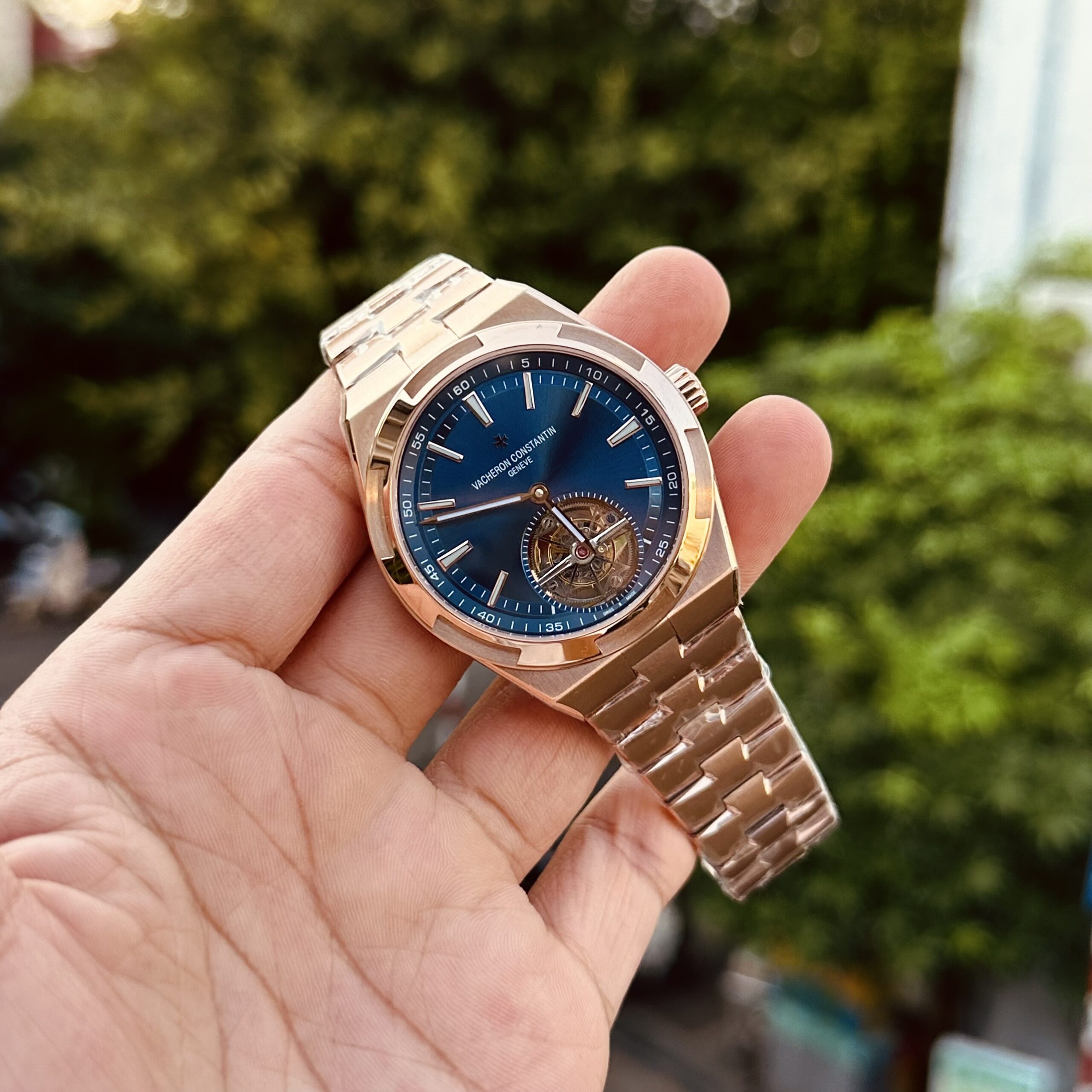 Vacheron Constantin Overseas 6000V Tourbillon Rose Gold Replica 42.5mm - Image 4