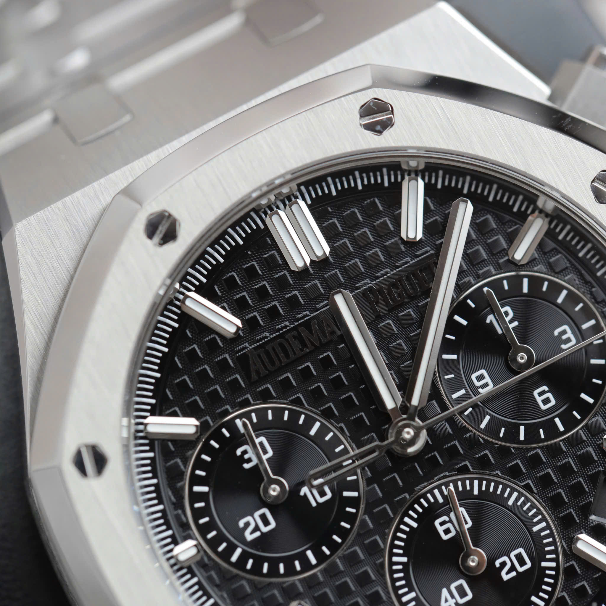 Audemars Piguet Replica 11 Royal Oak Chronograph 26240 Black Dial Factory APS 41mm - Image 5