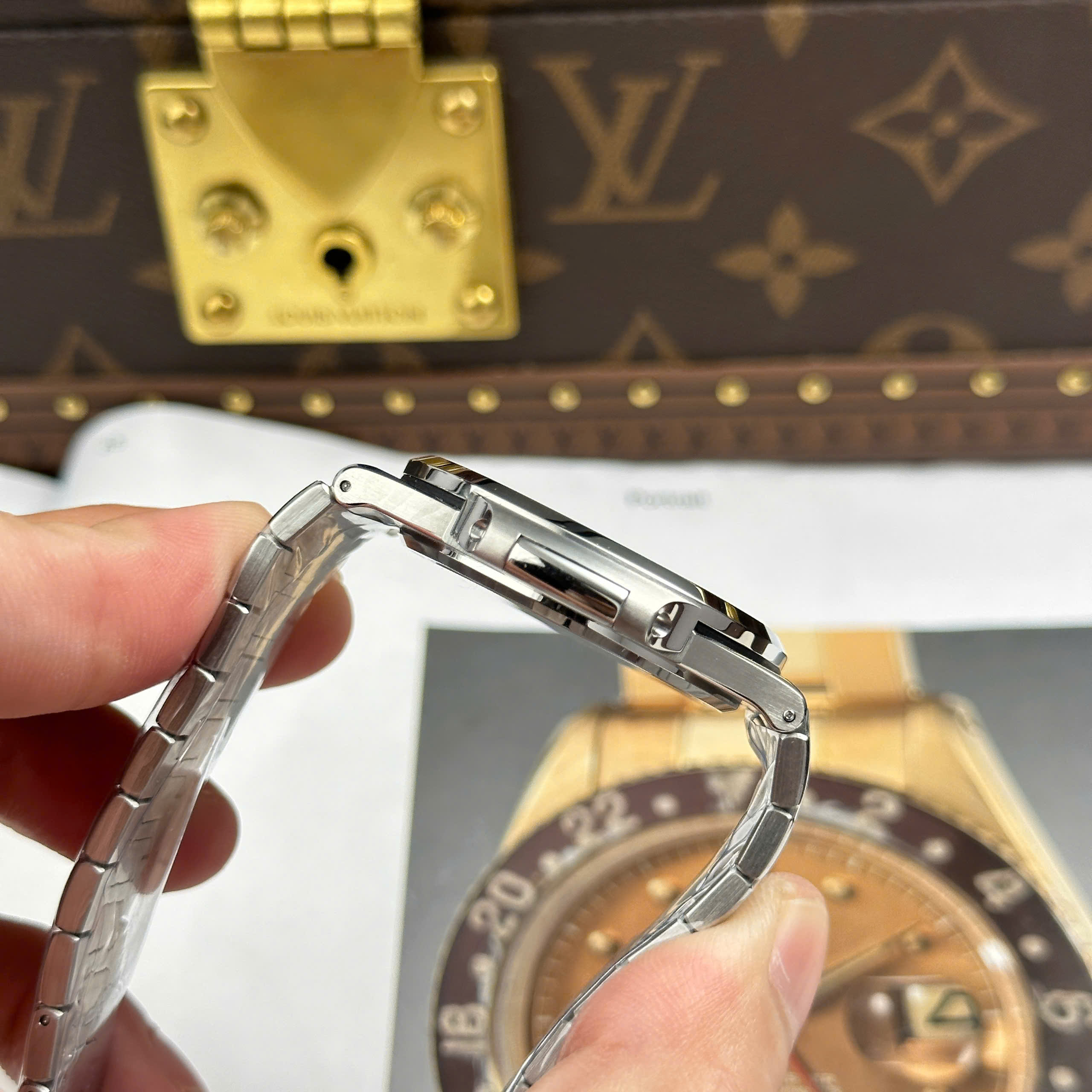 Patek Philippe Nautilus 5711 Replica 11 White Dial Metal Strap Factory BBF 40mm - Image 7