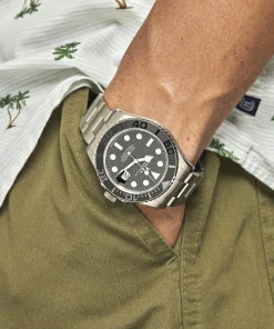 Alternative view of Rolex Yacht-Master 226627 RLX Titanium Black Dial 42mm