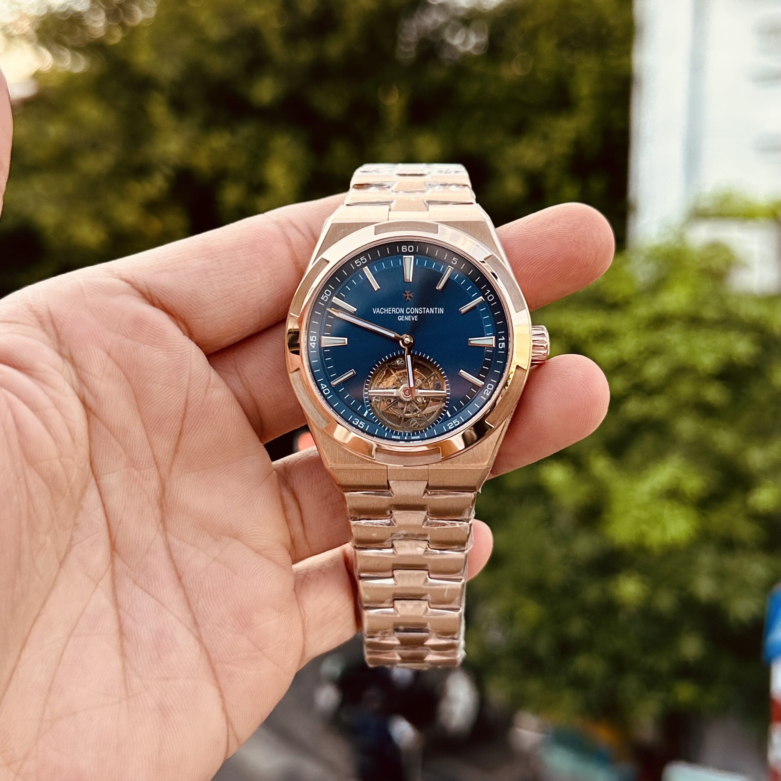 Vacheron Constantin Overseas 6000V Tourbillon Rose Gold Replica 42.5mm - Image 2