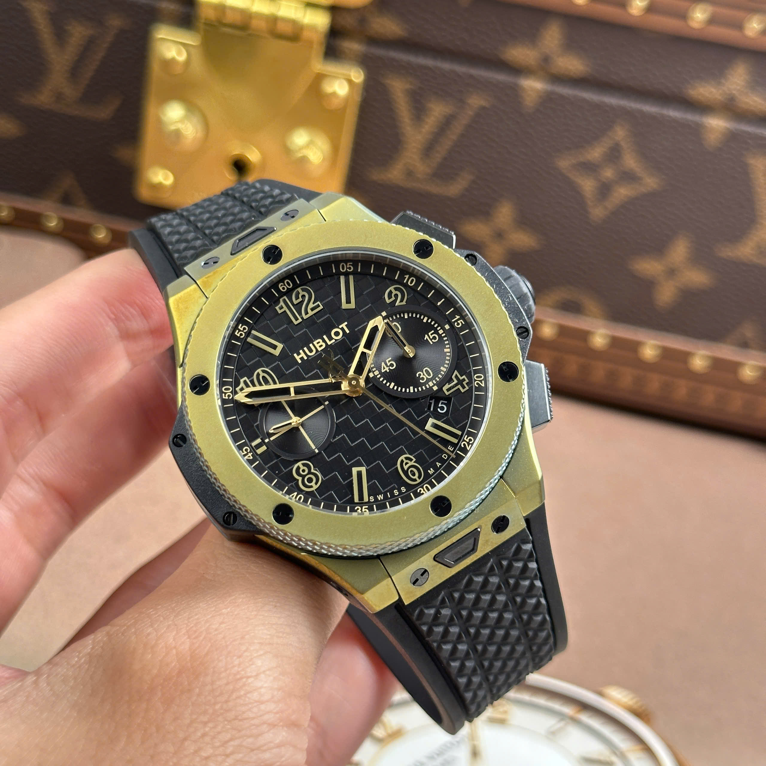 Hublot Replica Men’s Watch 11 Big Bang 20th Anniversary BBA Factory 43mm - Image 3