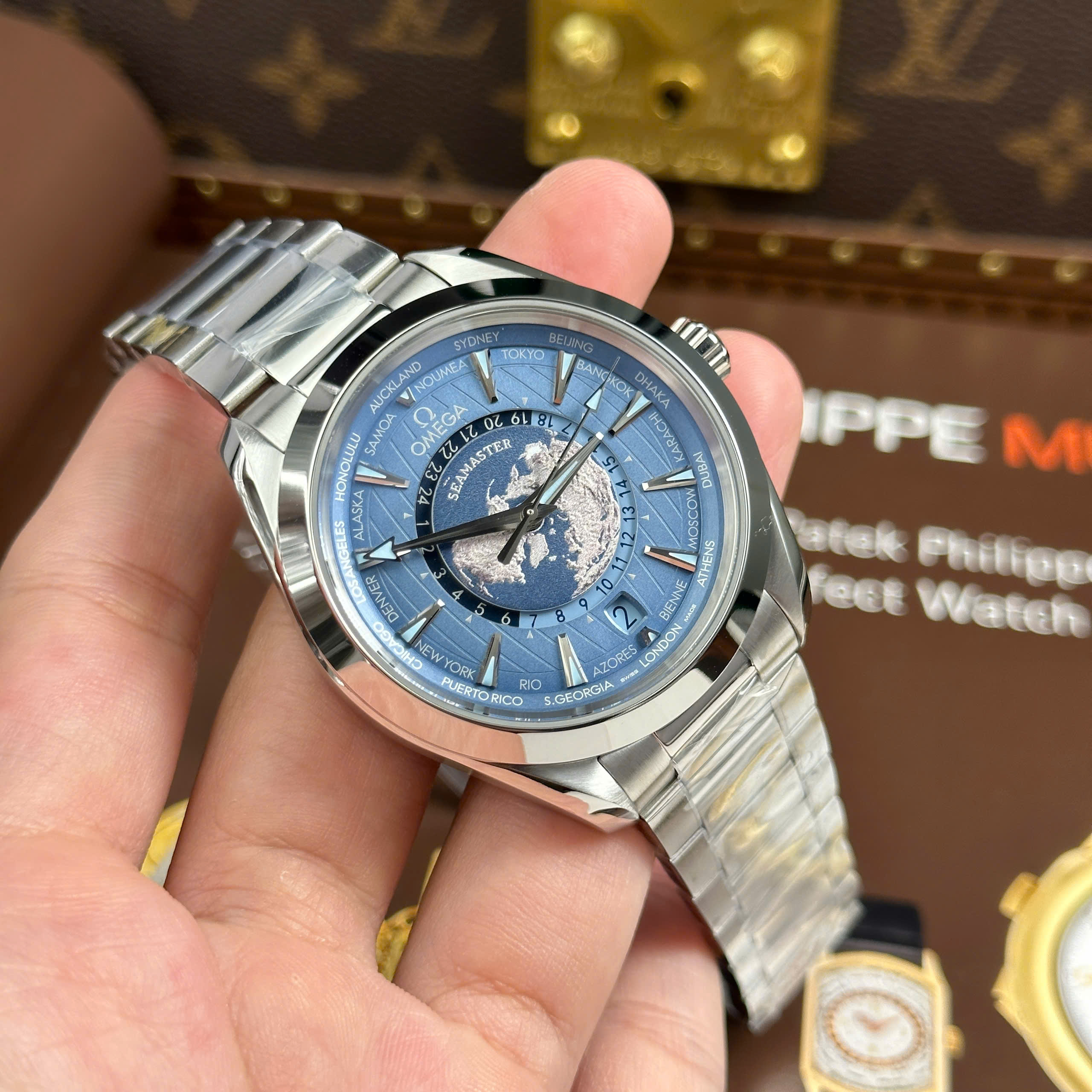 Omega Seamaster Rep11 Aqua Terra Worldtimer Dial Blue Metal Strap 43mm - Image 2