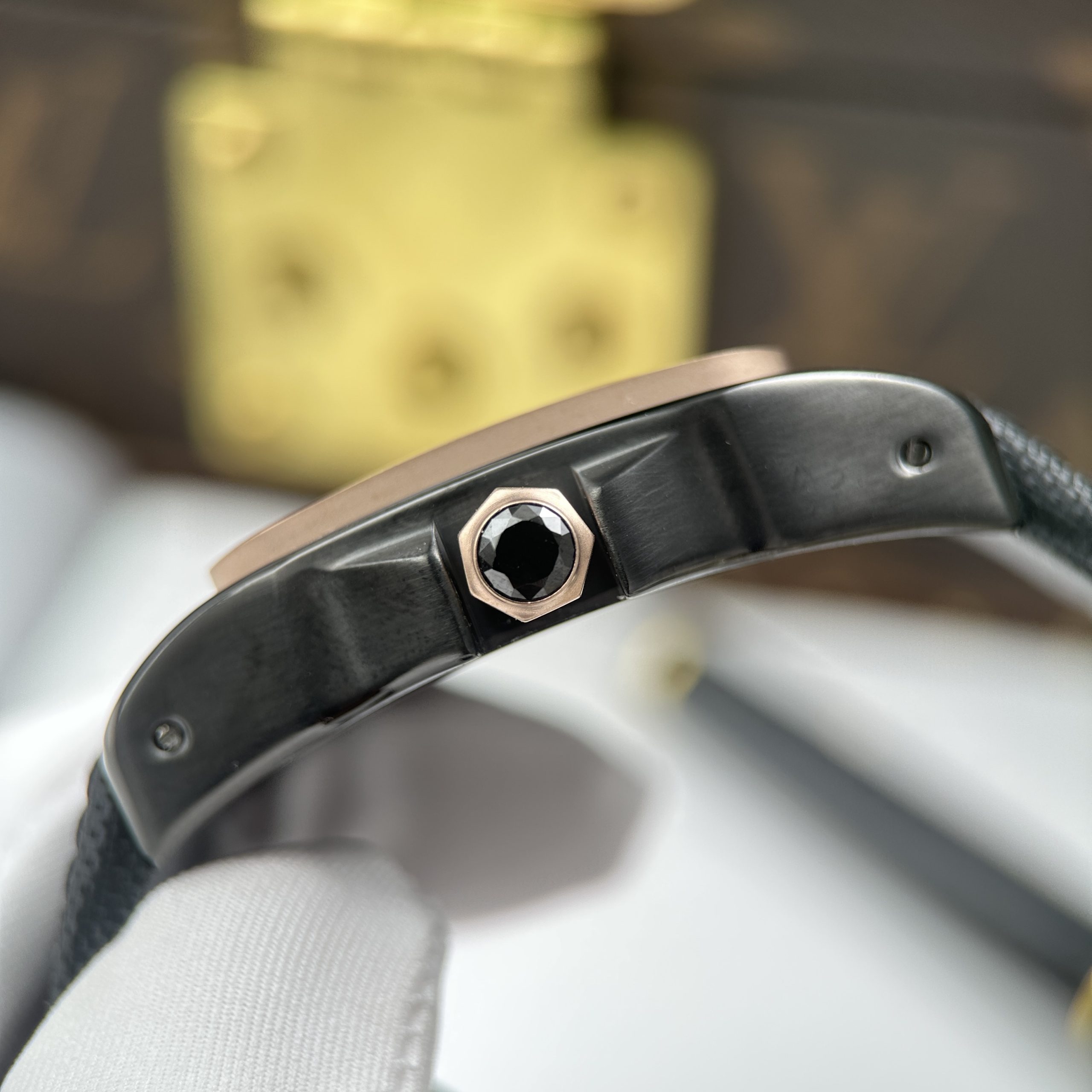 Cartier Santos Fake High-Quality Watch 100 XL Black ADLC Black Dial Rose Gold Bezel 41x51mm - Image 8
