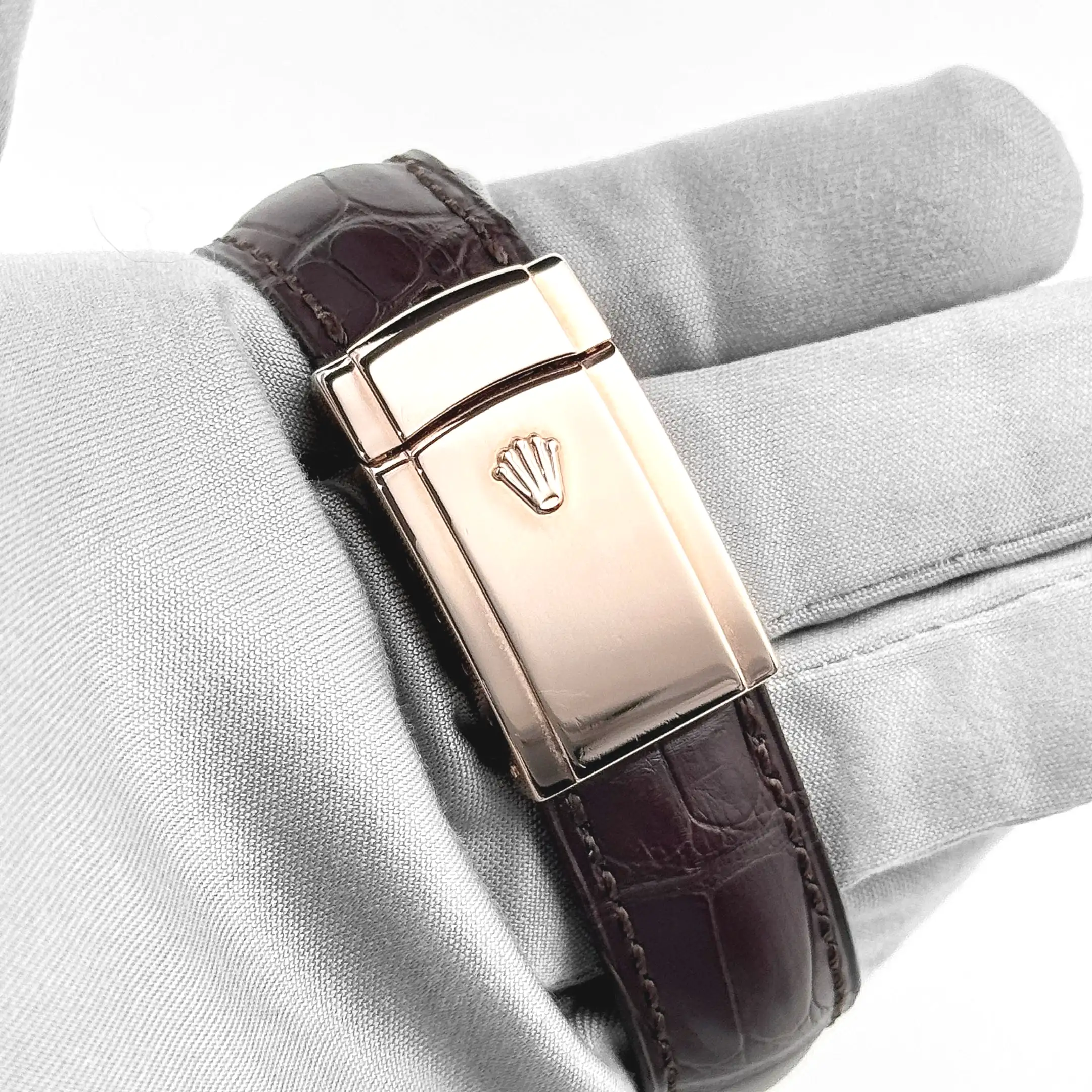 Rolex Sky-Dweller 326135 Rose Gold Sundust Dial 42mm - Image 10