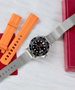Omega Seamaster Replica 11 Diver 300M Orange Rubber Strap Factory VS 42mm