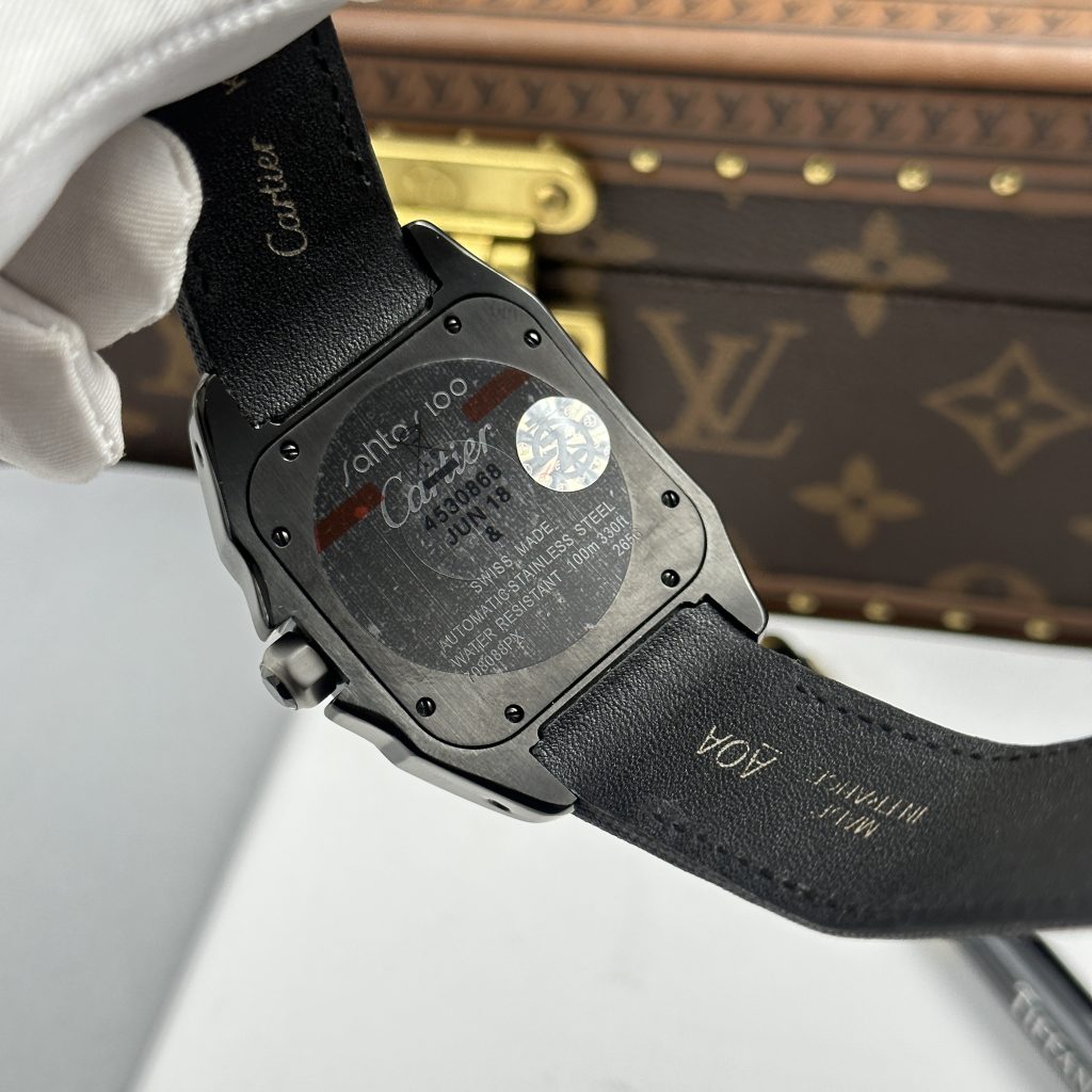 Đồng Hồ Cartier Santos 100 XL Replica 11 Vỏ Mạ ADLC Mặt Đen Viền Xám 41x51mm