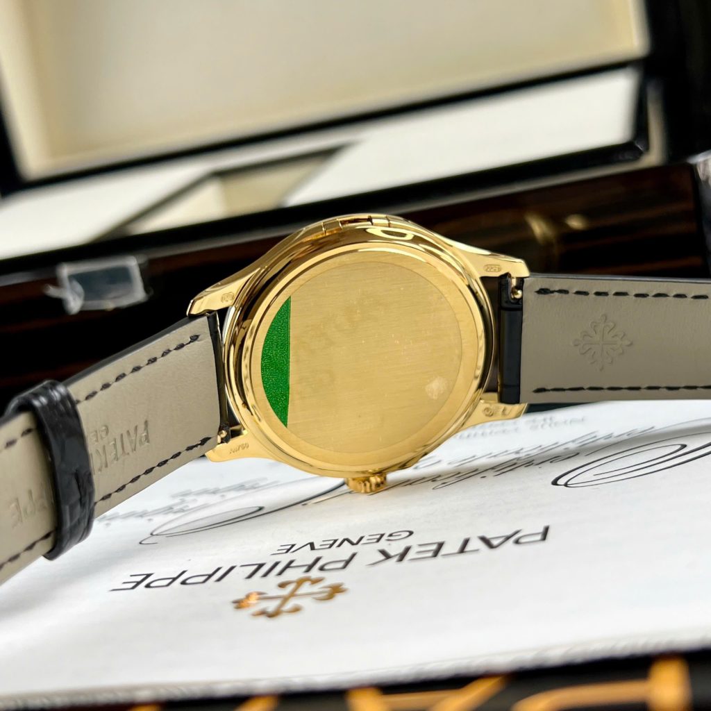 Đồng Hồ Patek Philippe Calatrava 5227 Chế Tác Bọc Vàng 18K Dây Da Nâu Nhà Máy 3K 40mm