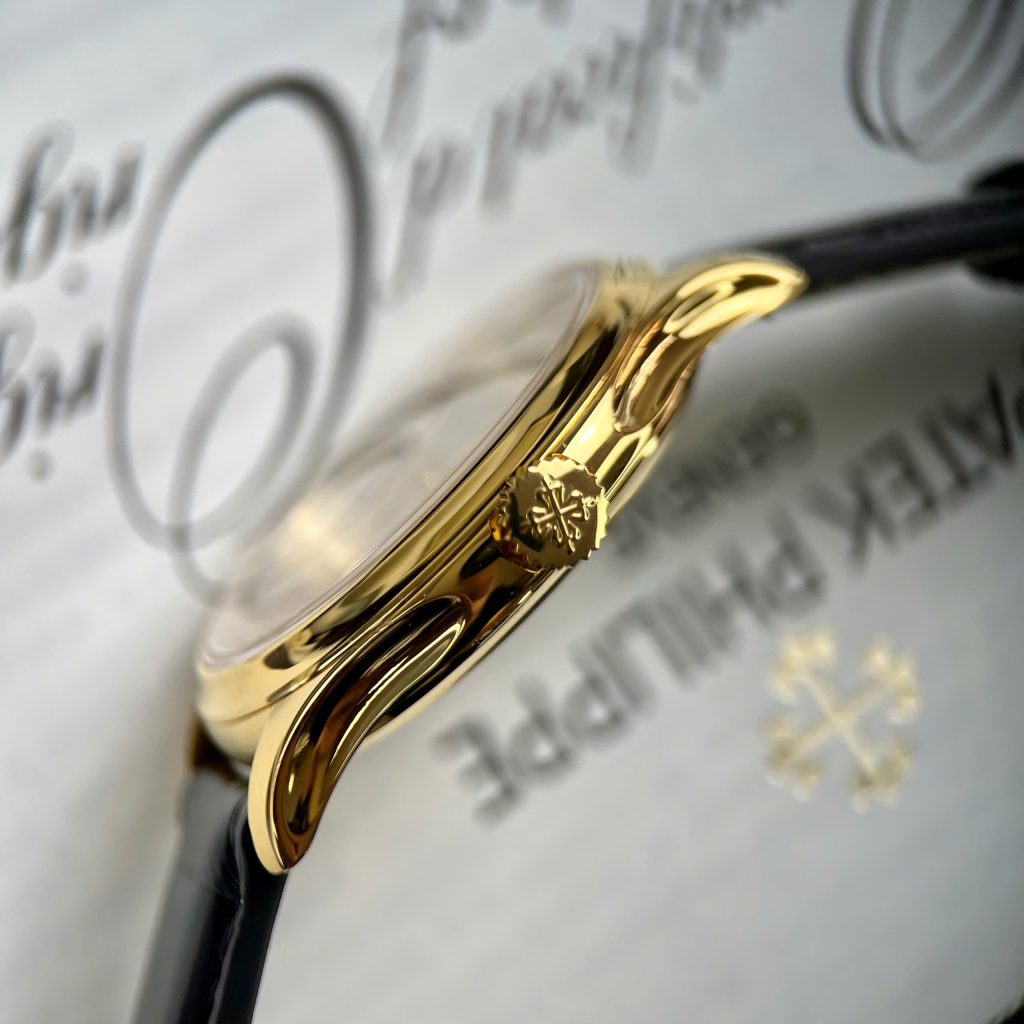 Đồng Hồ Patek Philippe Calatrava 5227 Chế Tác Bọc Vàng 18K Dây Da Nâu Nhà Máy 3K 40mm