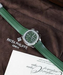 Alternative view of Patek Philippe Replica 11 Aquanaut 5968G Khaki Green Rubber Strap 42.2mm