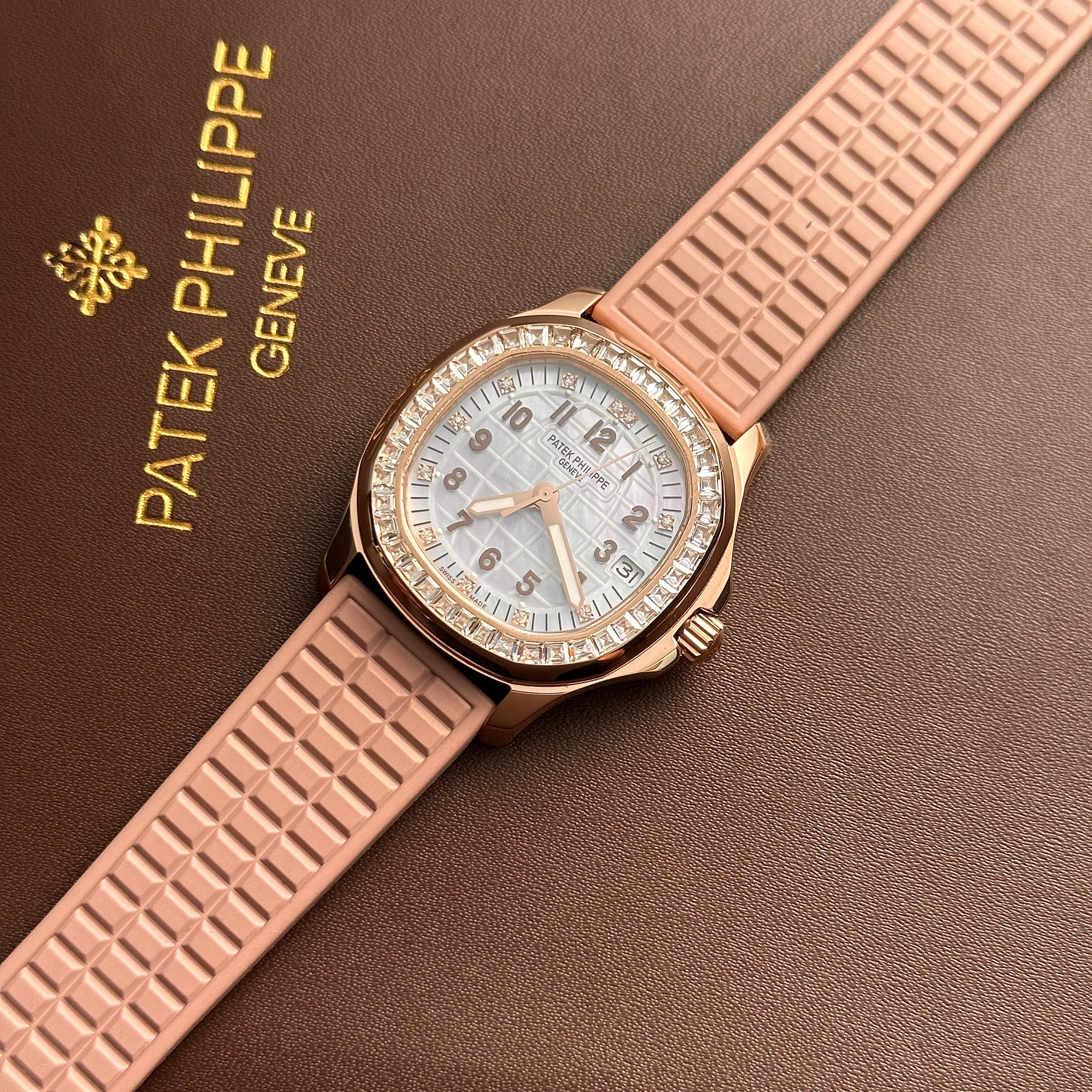Patek Philippe Aquanaut 5072R Women’s Watch PPF 35.6mm - Image 3