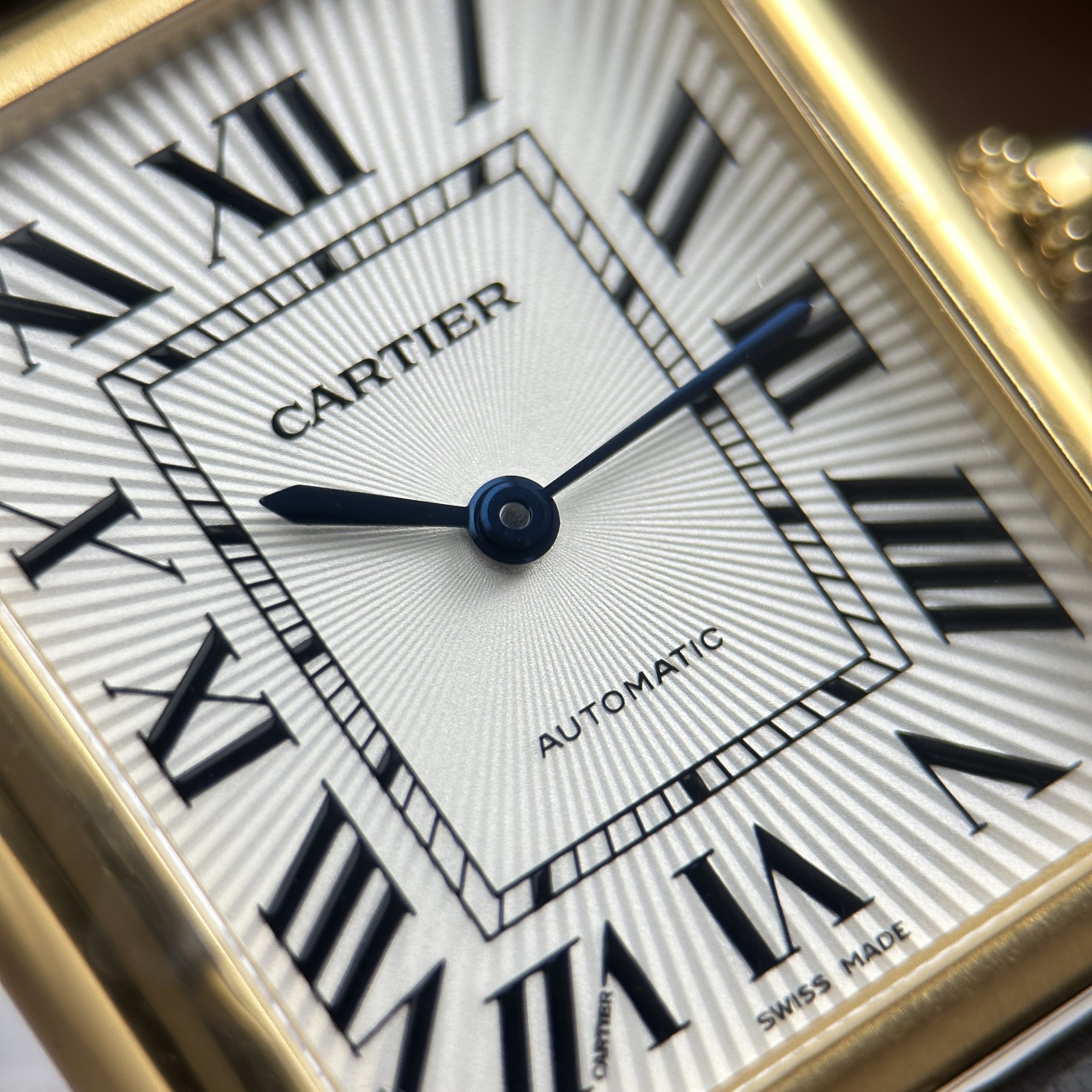 Cartier Tank Louis Gold-Plated White Dial Gray Leather Strap 27.8×38.1mm - Image 5