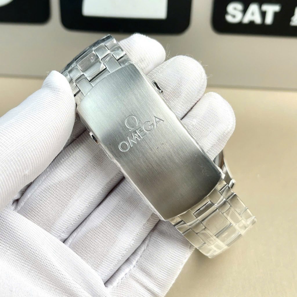 Đồng Hồ Omega Seamaster Replica Diver 300M Master Chronometer Mặt Số Xanh Lá 42mm