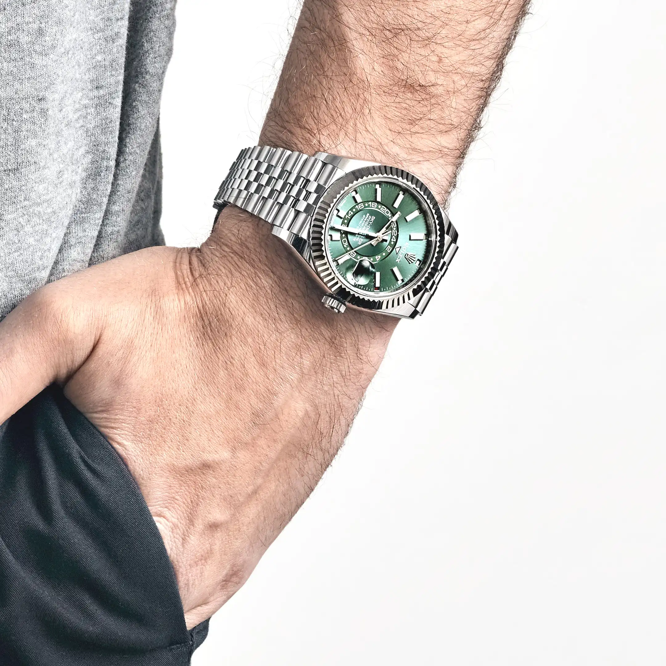 Rolex Sky-Dweller 336934 Stainless Steel Green Dial Jubilee 42mm - Image 2