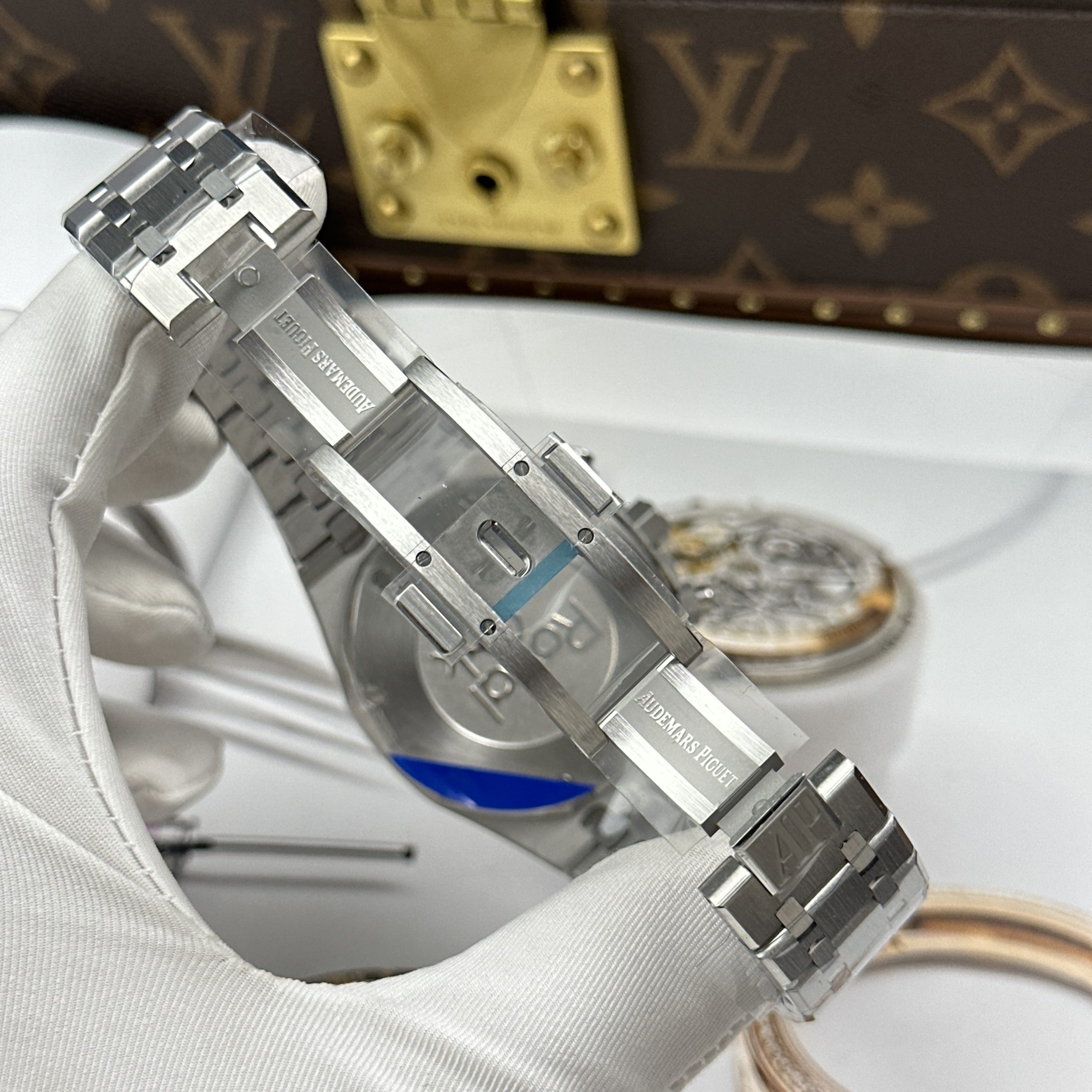 Audemars Piguet Rep11 Royal Oak Chronograph 26331 Blue Dial APS Factory 41mm - Image 4