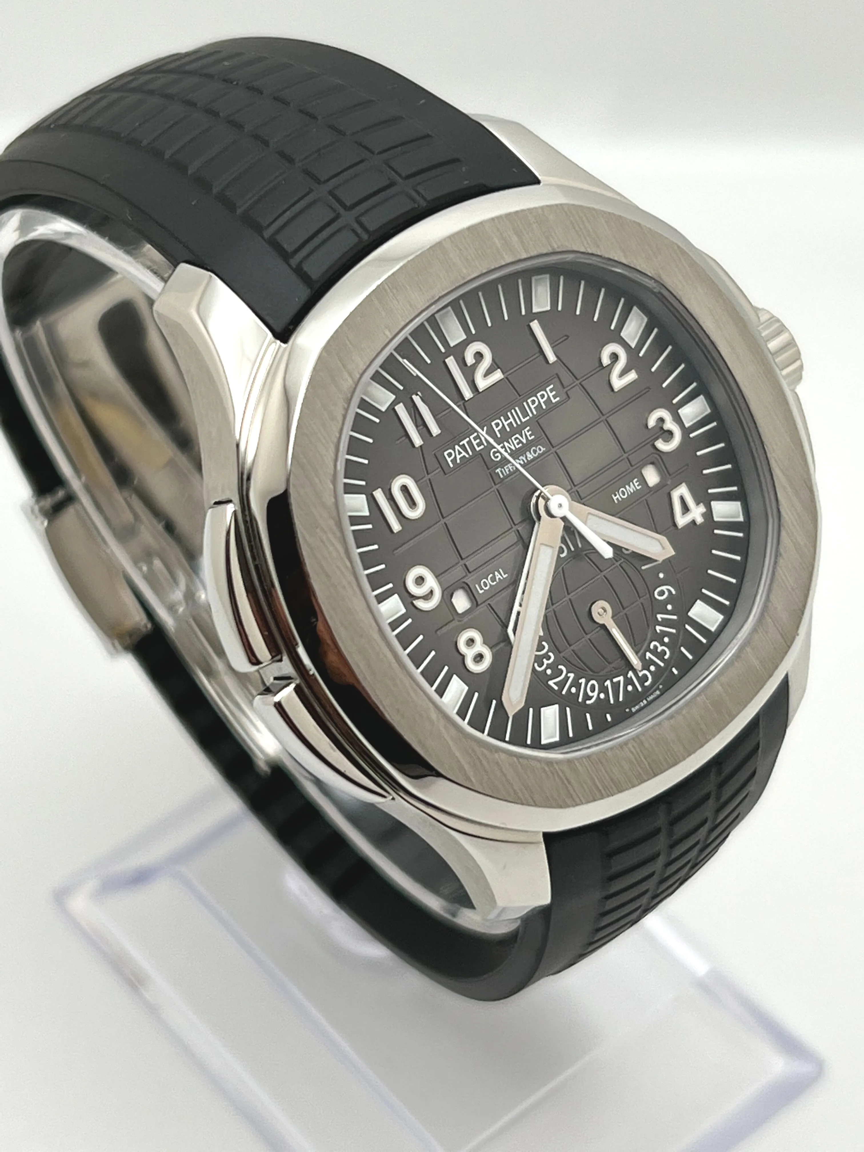 Patek Philippe Aquanaut 5164A-001 Tiffany & Co. ‘Travel Time’ - Image 4
