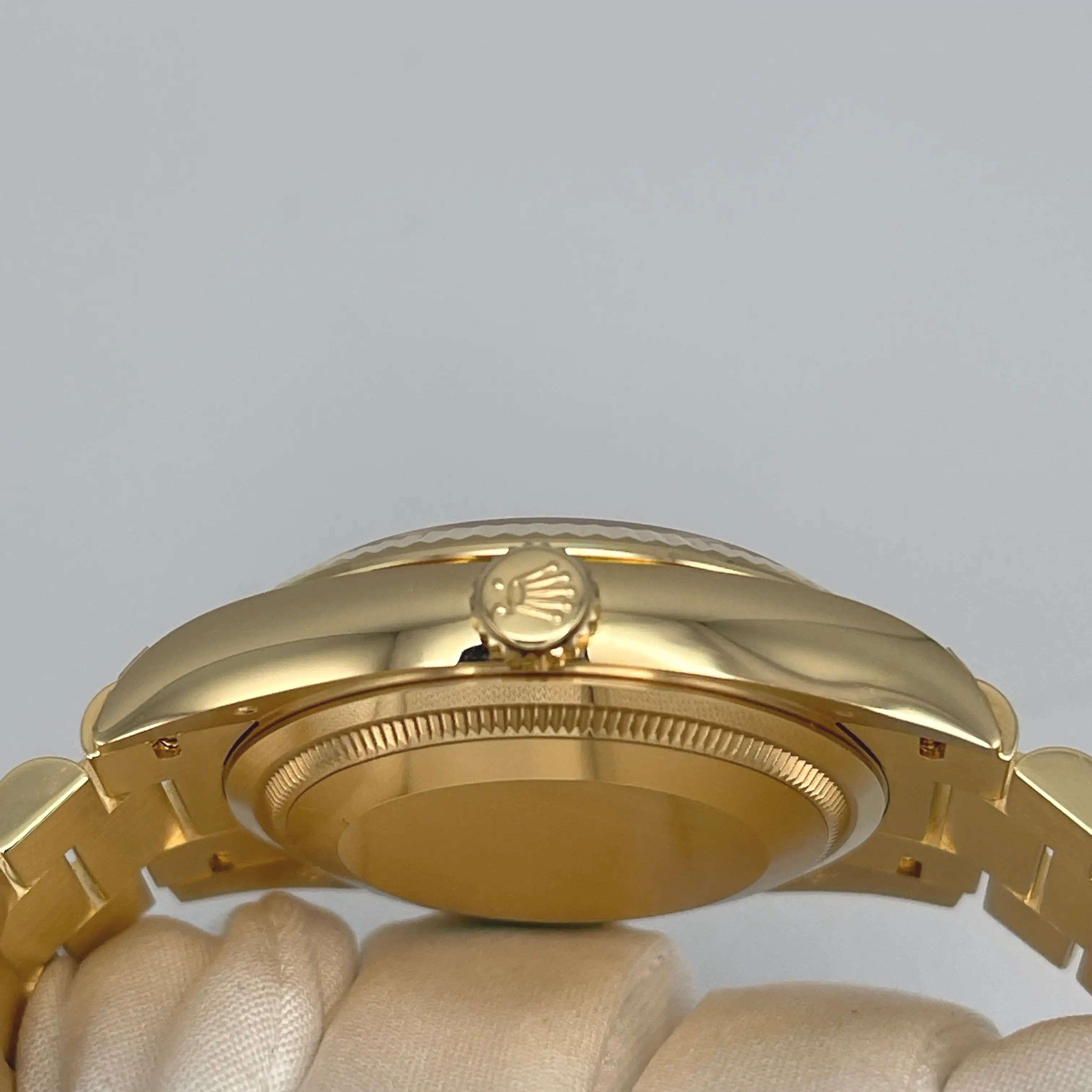 Rolex Day-Date 36 128238 Yellow Gold Champagne Diamond Dial - Image 5