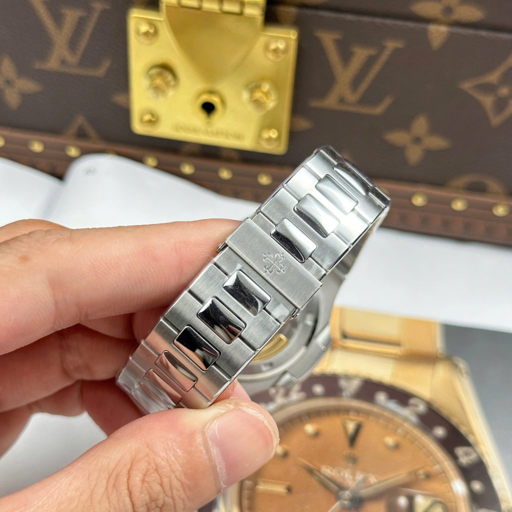 Đồng Hồ Patek Philippe Nautilus 5711 Replica 11 Mặt Trắng Tinh Chỉnh Nhà Máy BBF 40mm