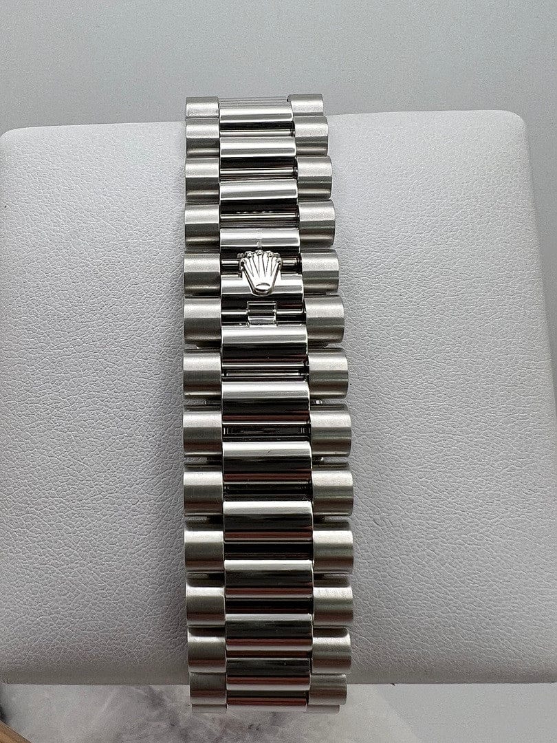 Rolex Day-Date 40 228396TBR Platinum Olive Green Dial Diamond Bezel - Image 5
