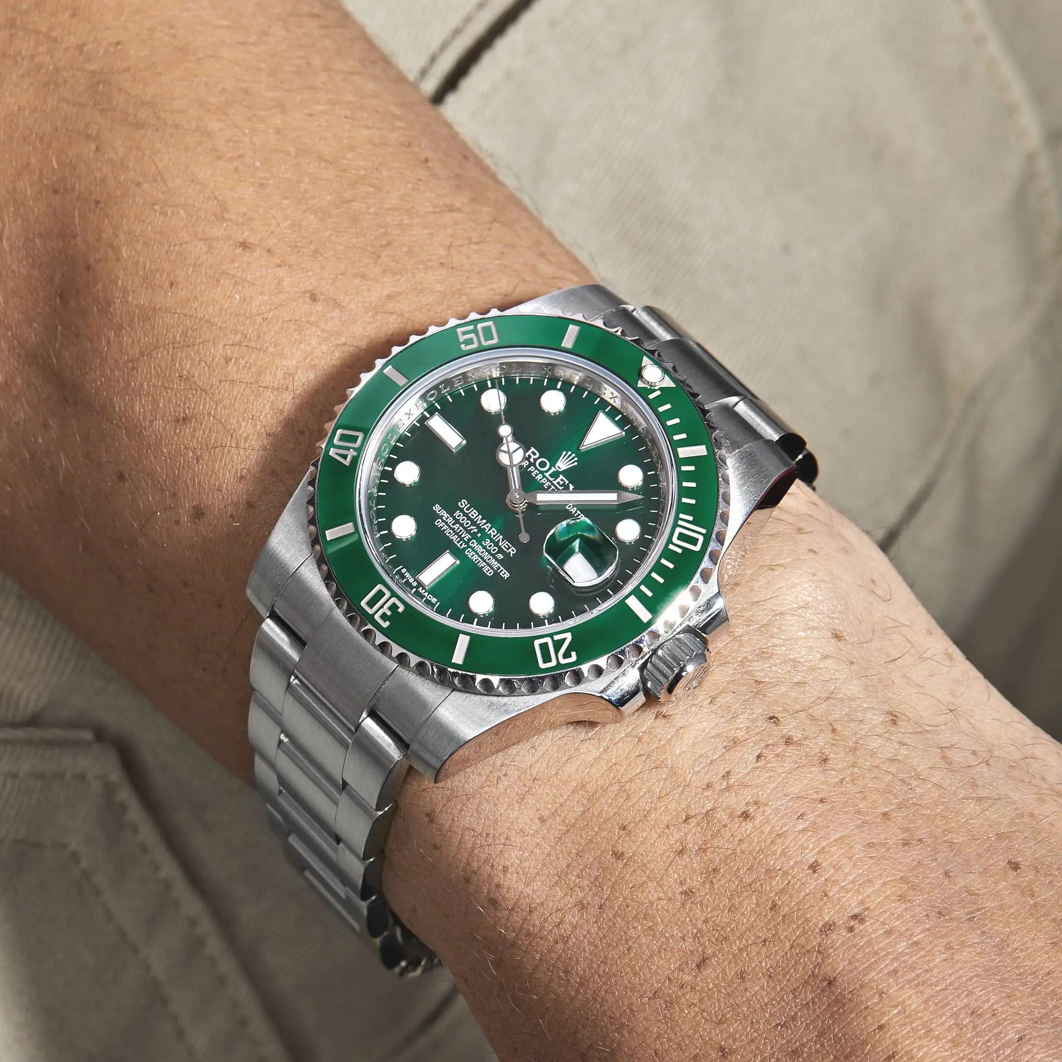 Rolex Submariner Date 116610LV ‘Hulk’ Stainless Steel Green Dial 40MM - Image 2