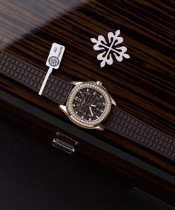 Alternative view of Patek Philippe Aquanaut 5067 Custom Moissanite Diamonds Replica Watches 35.6mm