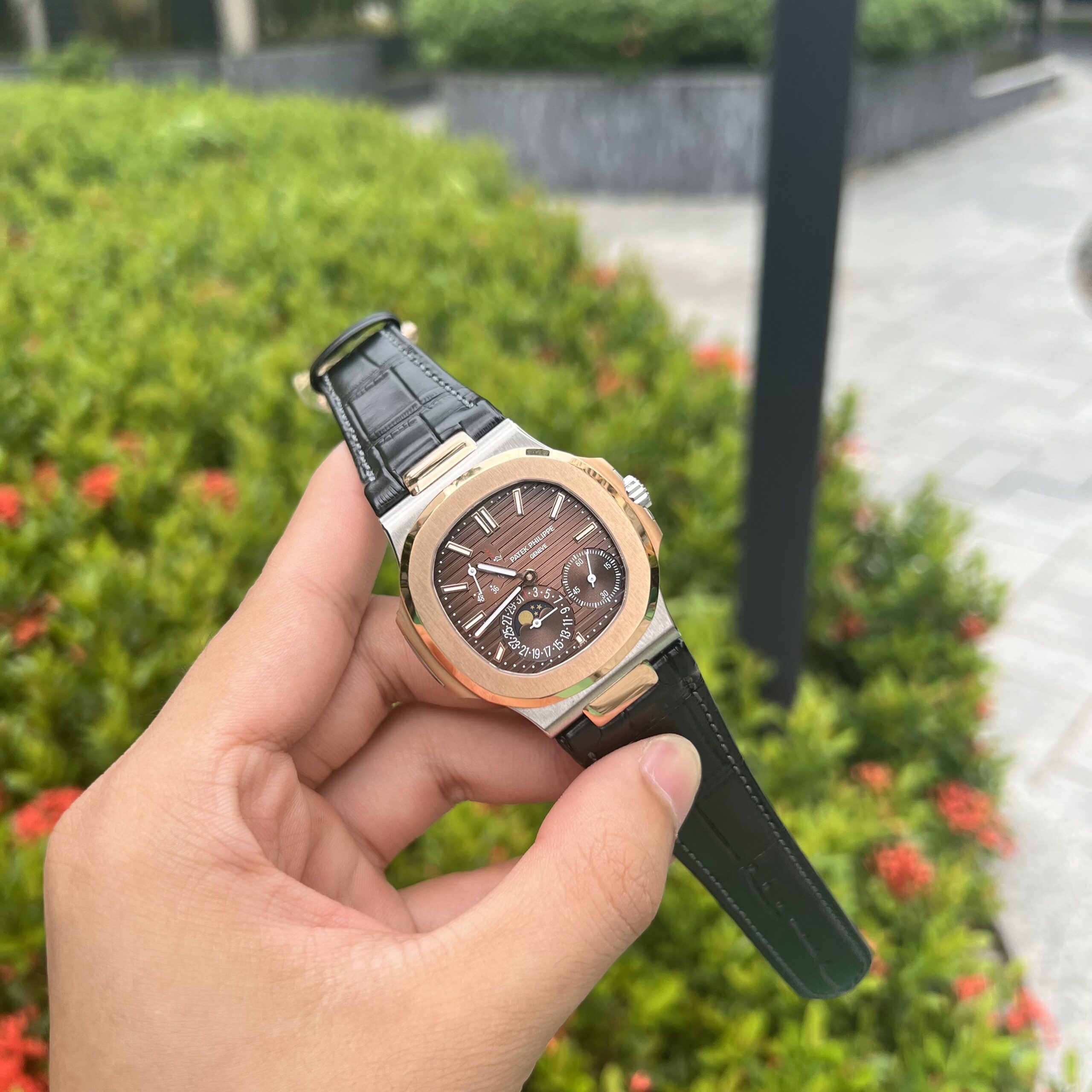 Patek Philippe Nautilus Watch Demi Rose GR Factory 40mm - Image 2
