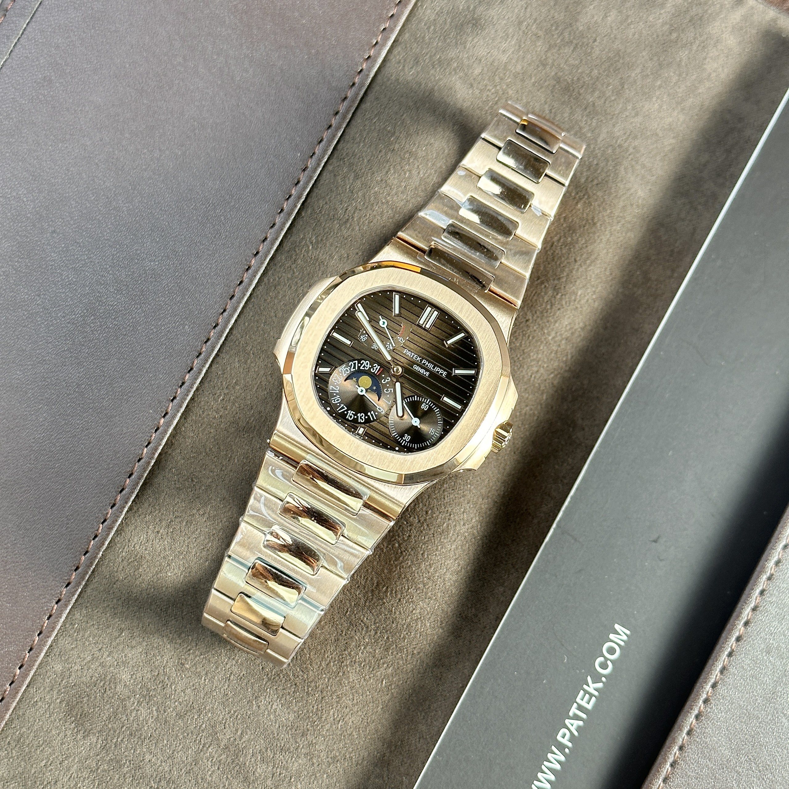 Patek Philippe Nautilus 5712 Watch Chocolate Dial GRF 40mm - Image 3