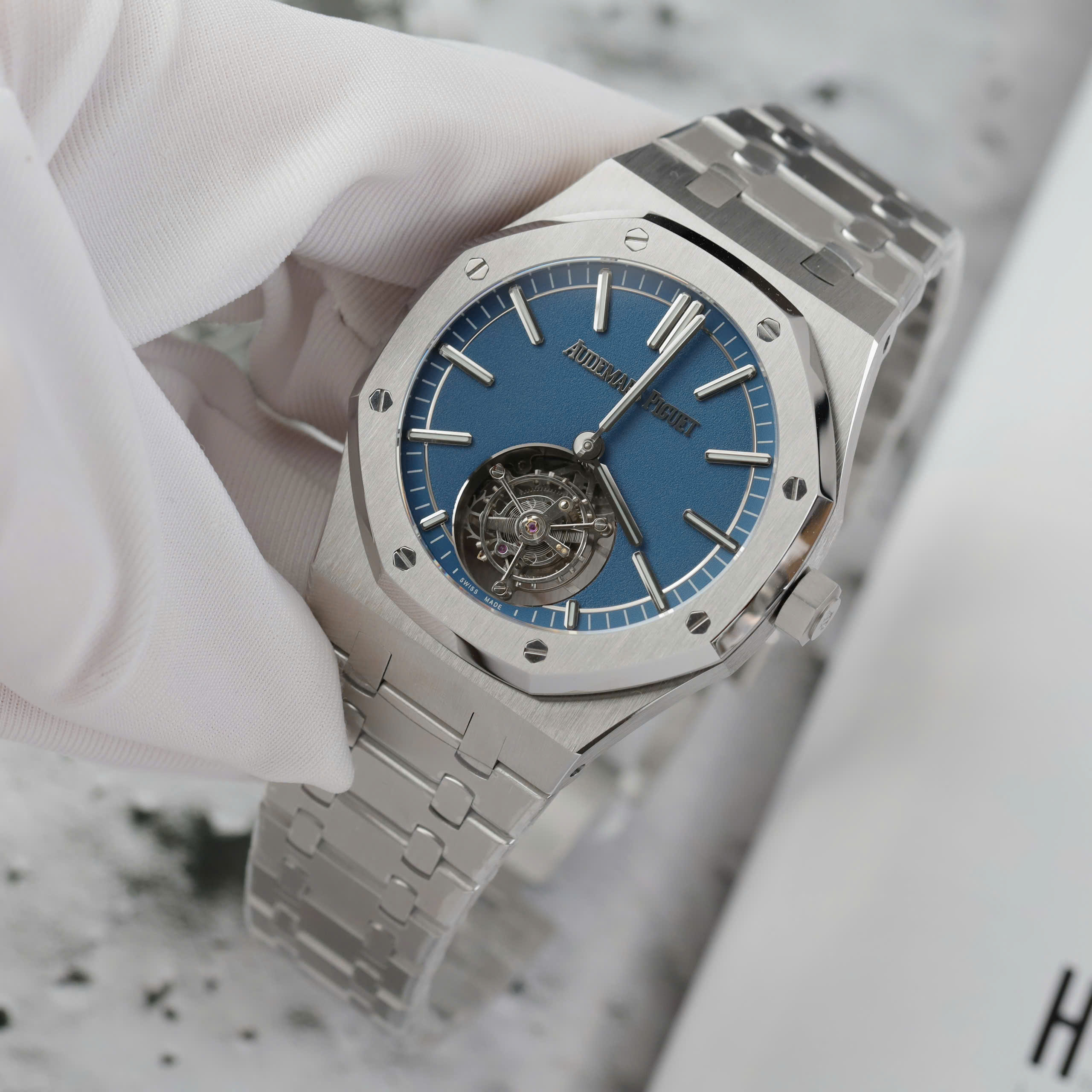 Audemars Piguet Rep11 Watch Royal Oak Self Winding Flying Tourbillon 26730TI Blue Dial 41mm - Image 2