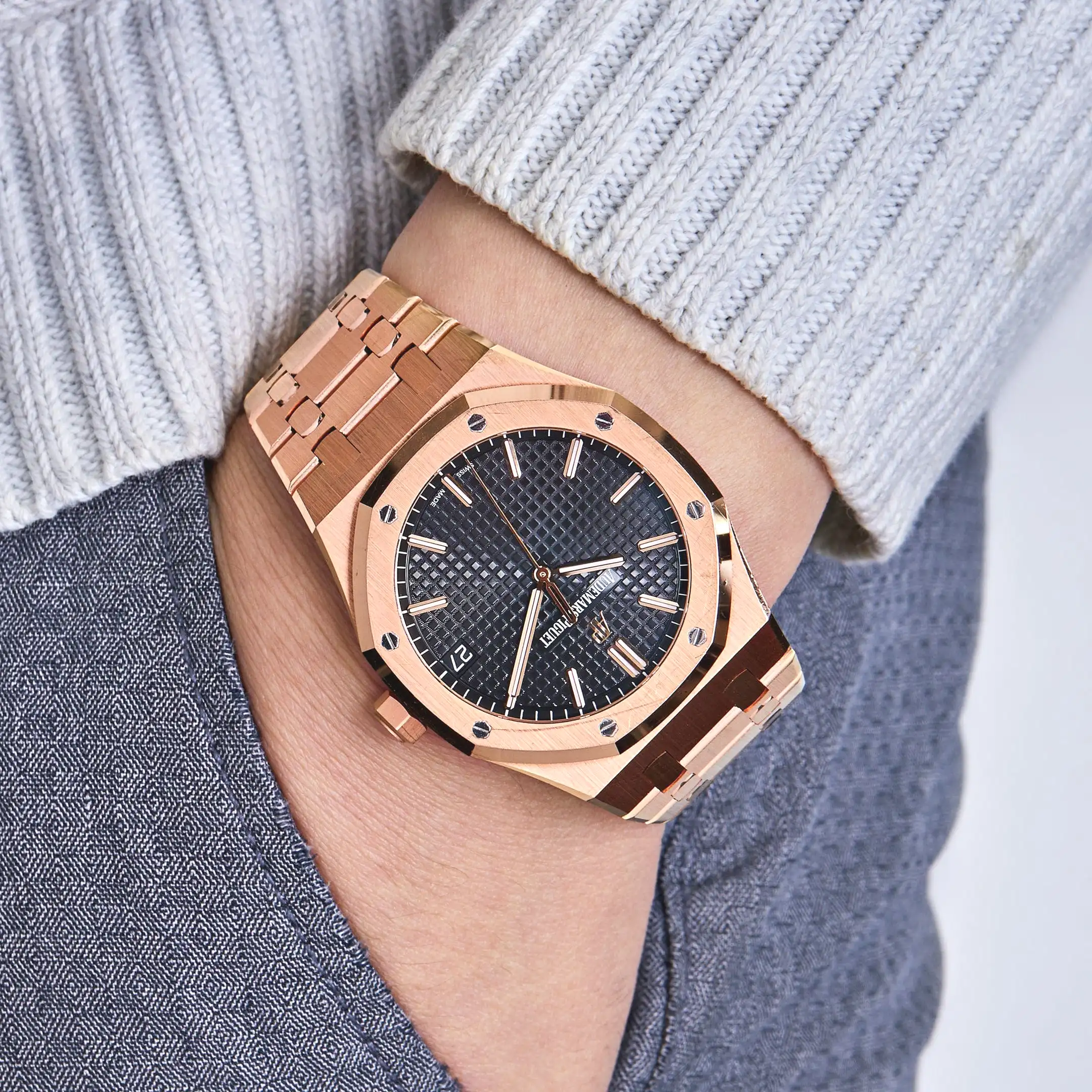 Audemars Piguet Royal Oak 15500OR.OO.1220OR.01 Selfwinding Rose Gold Black Dial - Image 2
