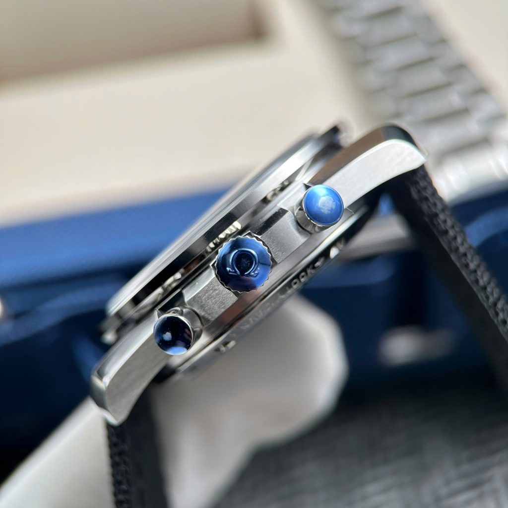 Đồng Hồ Omega Speedmaster Apollo 13 Snoopy Chế Tác Mặt Trắng New 2025 42mm