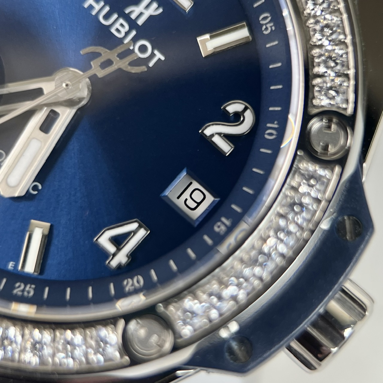Hublot Big Bang One Click Replica 11 Watch Best Quality 39mm - Image 5