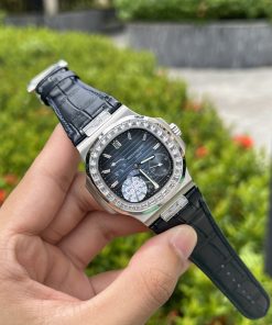 Alternative view of Patek Philippe Nautilus 5724G 1:1 Replica Watch GR Factory 40mm