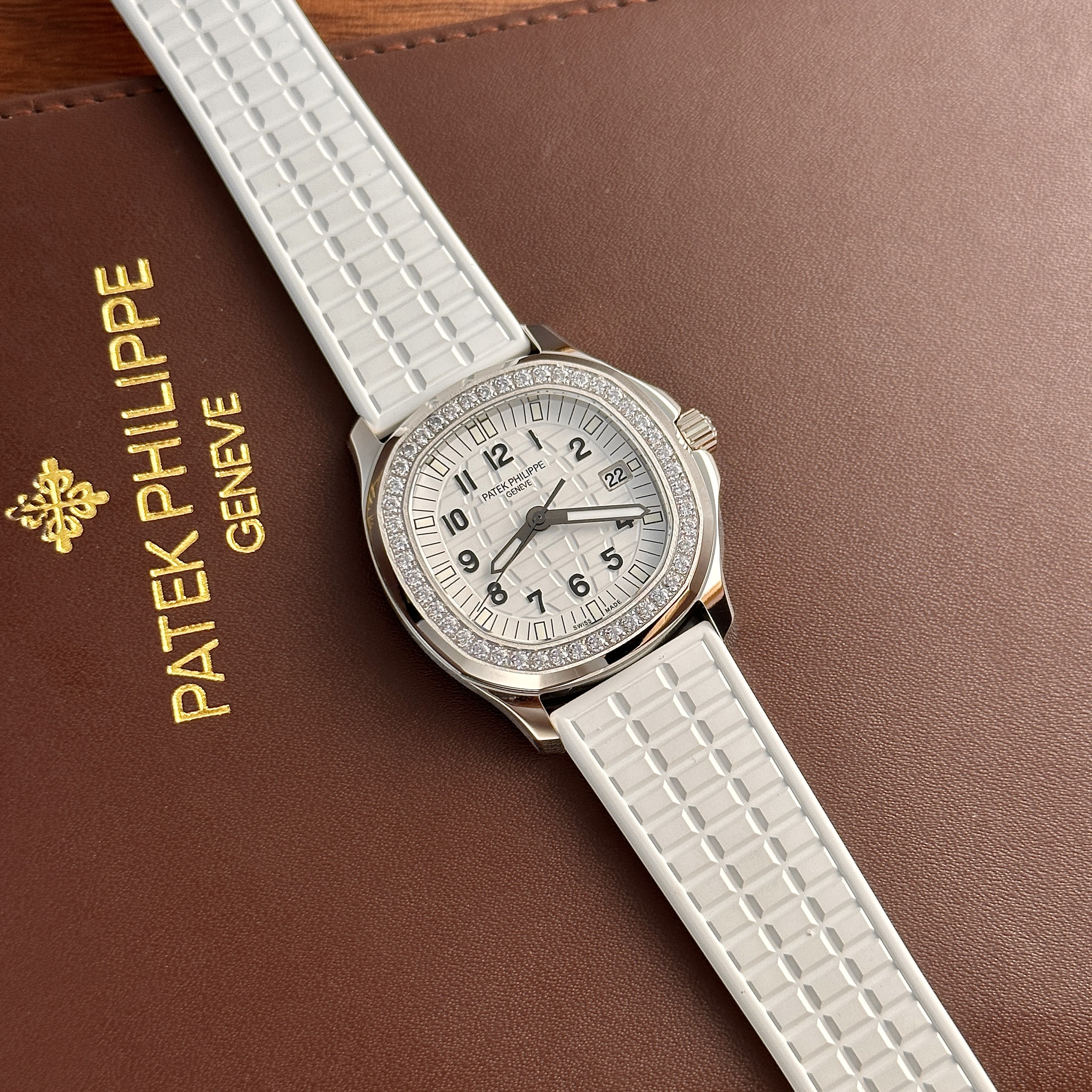 Patek Philippe Aquanaut 5067 Watch White Rubber PPF 35.6mm - Image 2