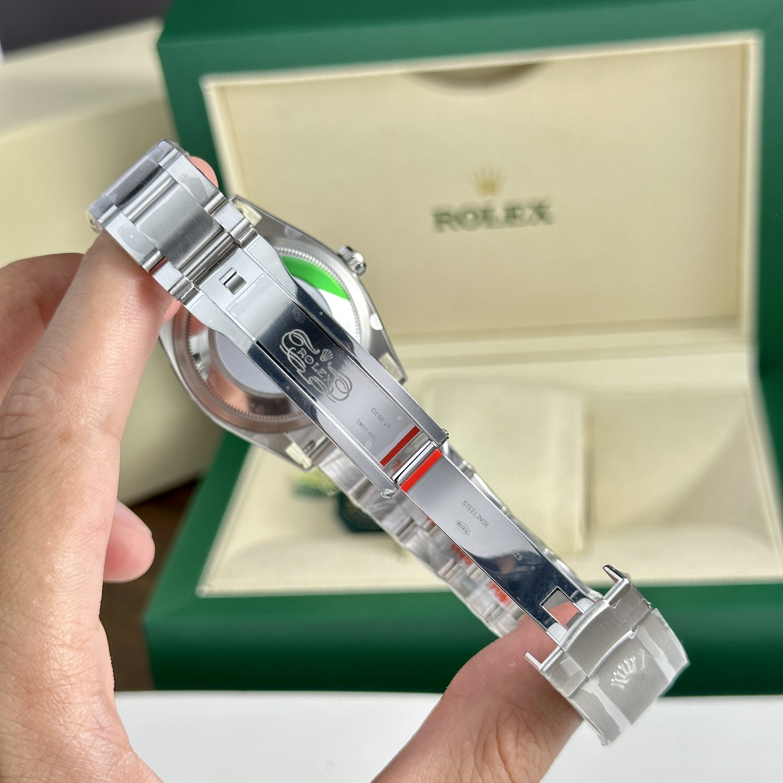Rolex Oyster Perpetual 126000 Best Replica Watch Green Dial Clean Factory 36mm - Image 12