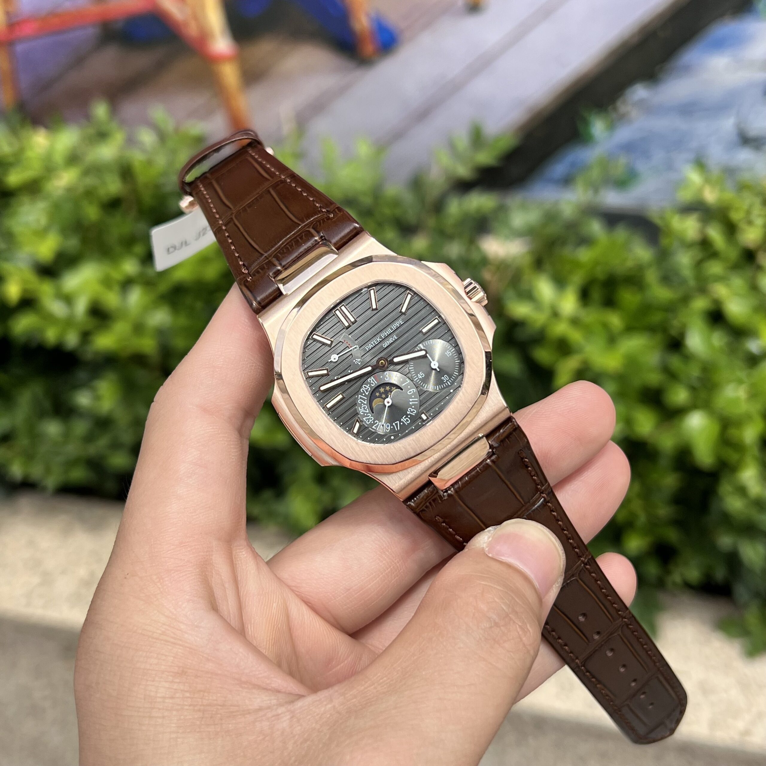 Patek Philippe Nautilus 5712R 18K Gold Wrapped Watch GR 40mm - Image 5