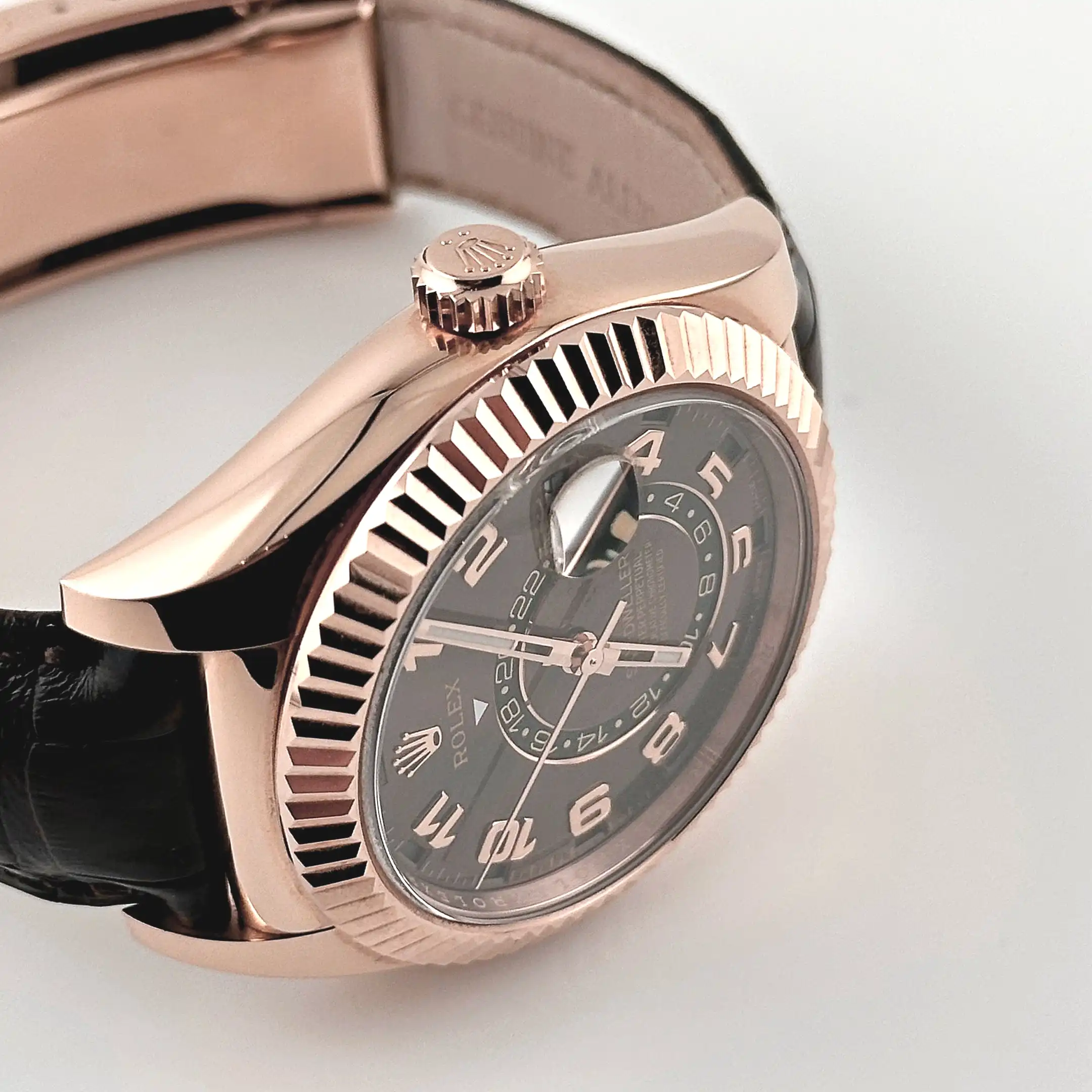 Rolex Sky-Dweller 326135 Rose Gold Chocolate Dial 42mm - Image 4