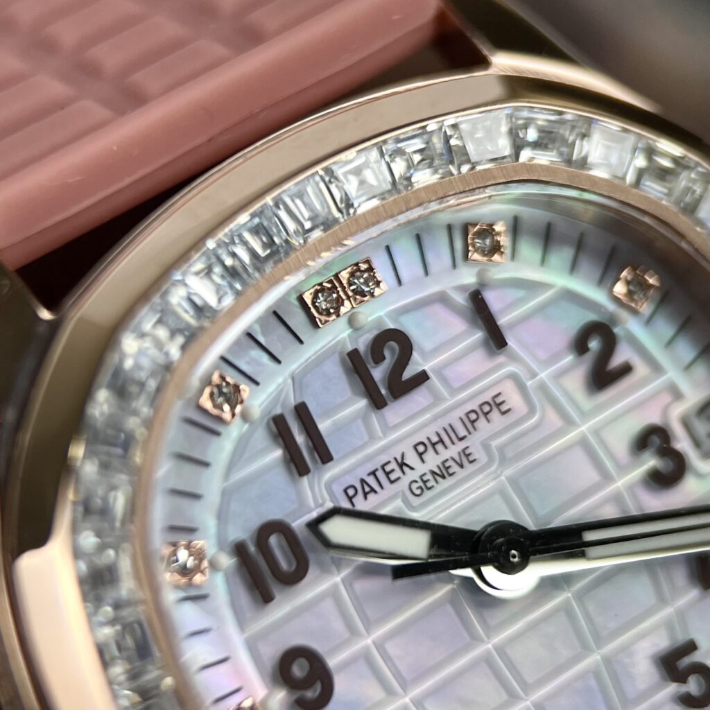 Patek Philippe Aquanaut 5072R Gold Wrapped Customs Moissanite Diamonds 35 (5)