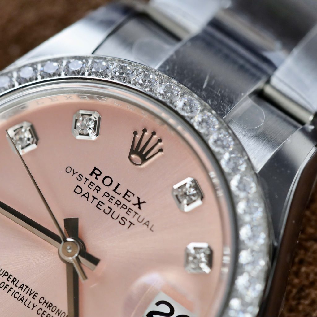 Đồng hồ Rolex DateJust Nữ Đính Đá Mặt Số Hồng Rep 11 Nhà Máy THB 31mm