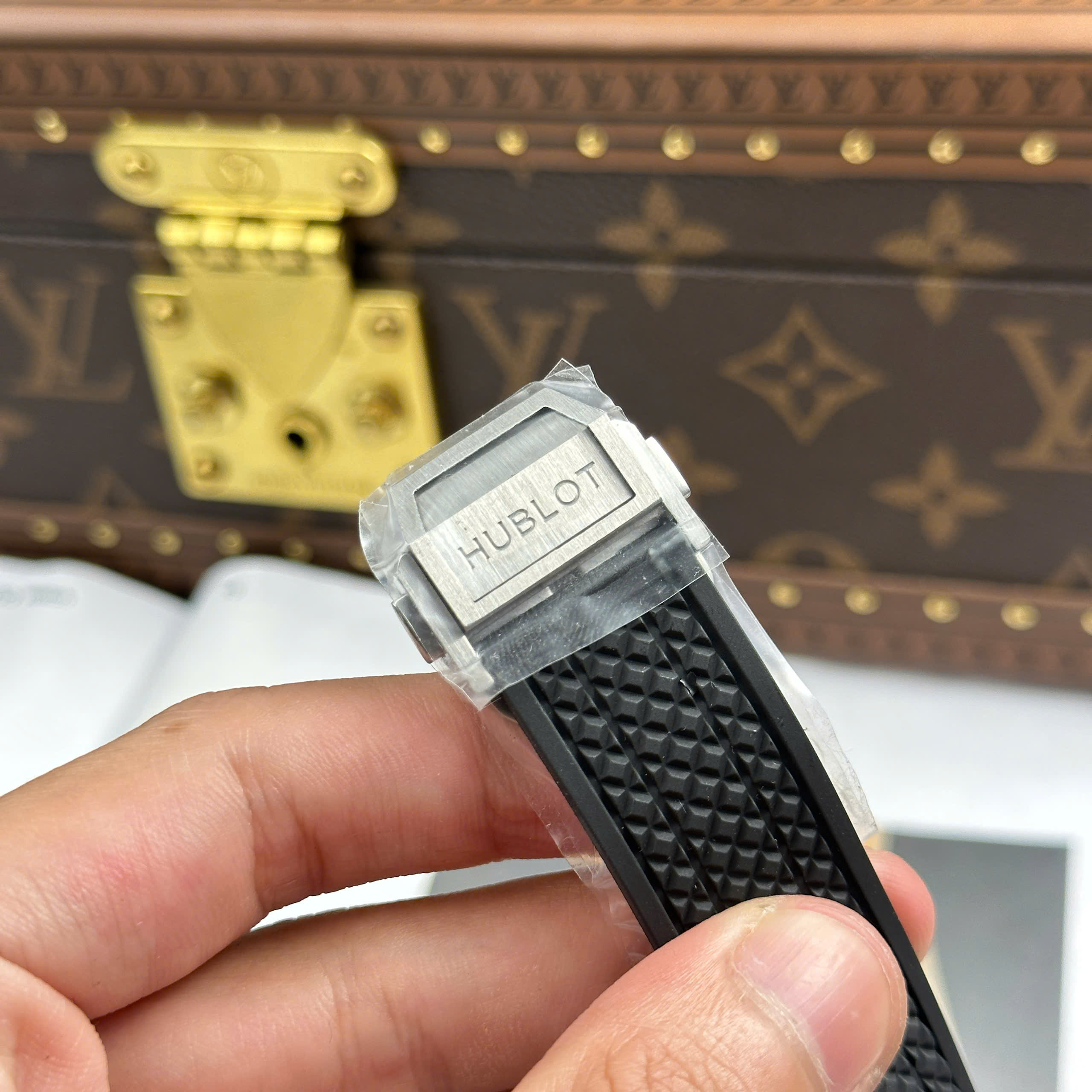 Hublot Big Bang 20th Anniversary Watch Black Ceramic Bezel BBA Factory 43mm - Image 4