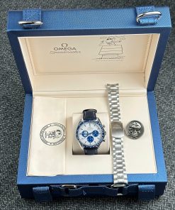 Alternative view of Omega Replica Watch Speedmaster Silver Snoopy 50th Anniversary New 2025 42mm