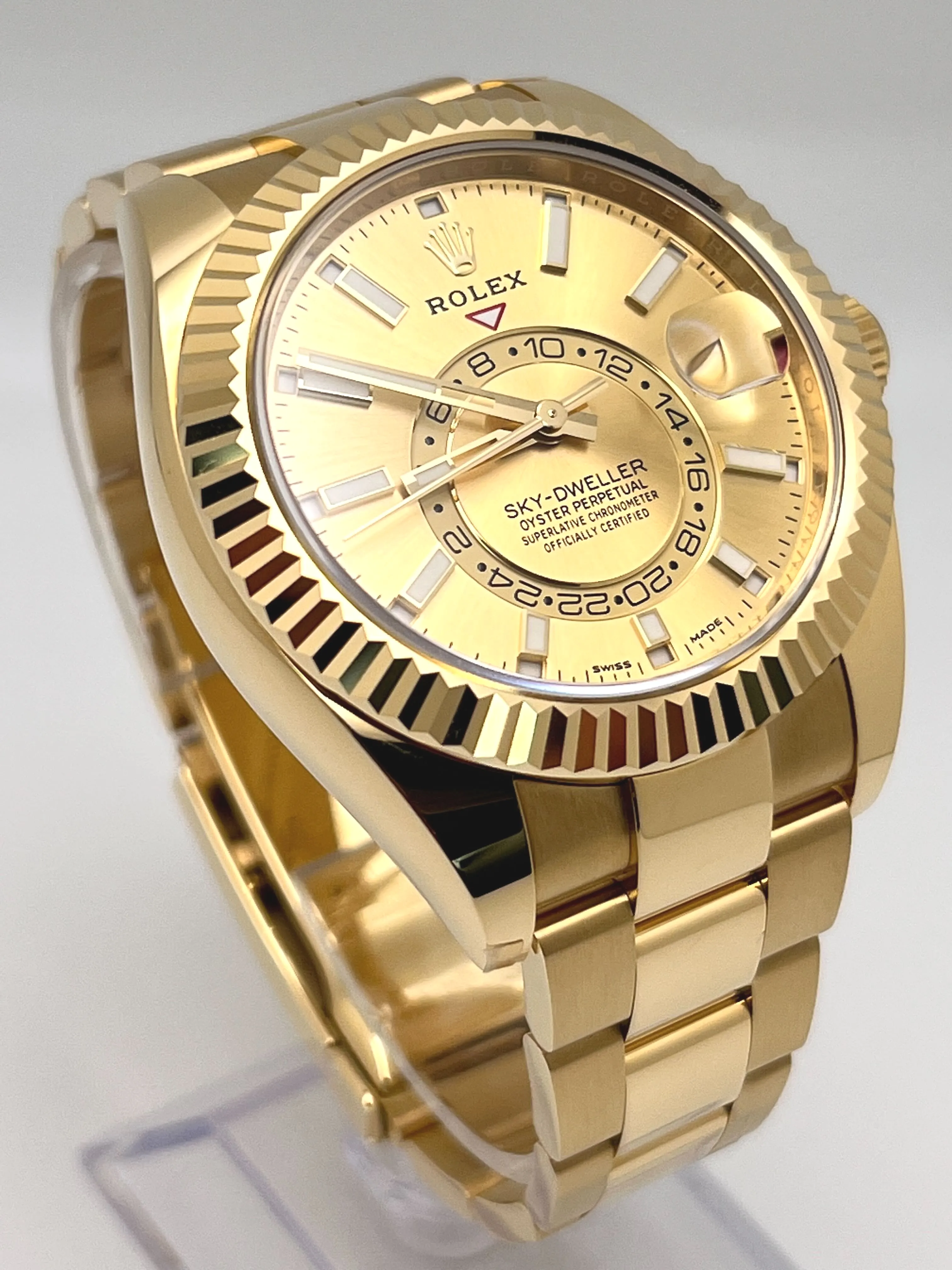 Rolex Sky-Dweller 326938 Yellow Gold 42mm - Image 3